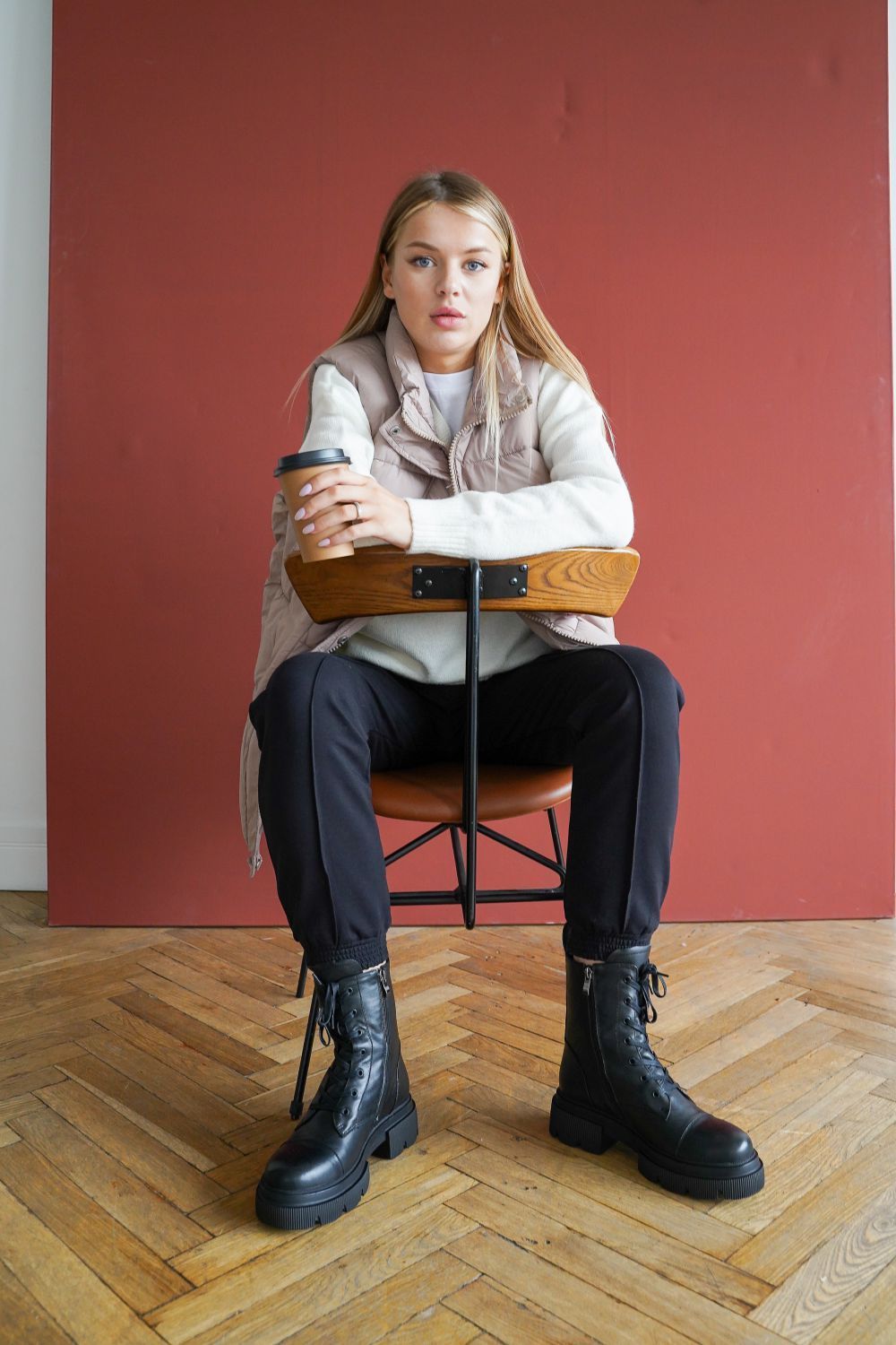 

Ботинки женские Sbalo SHT31 черные 38 RU, Черный, SHT31