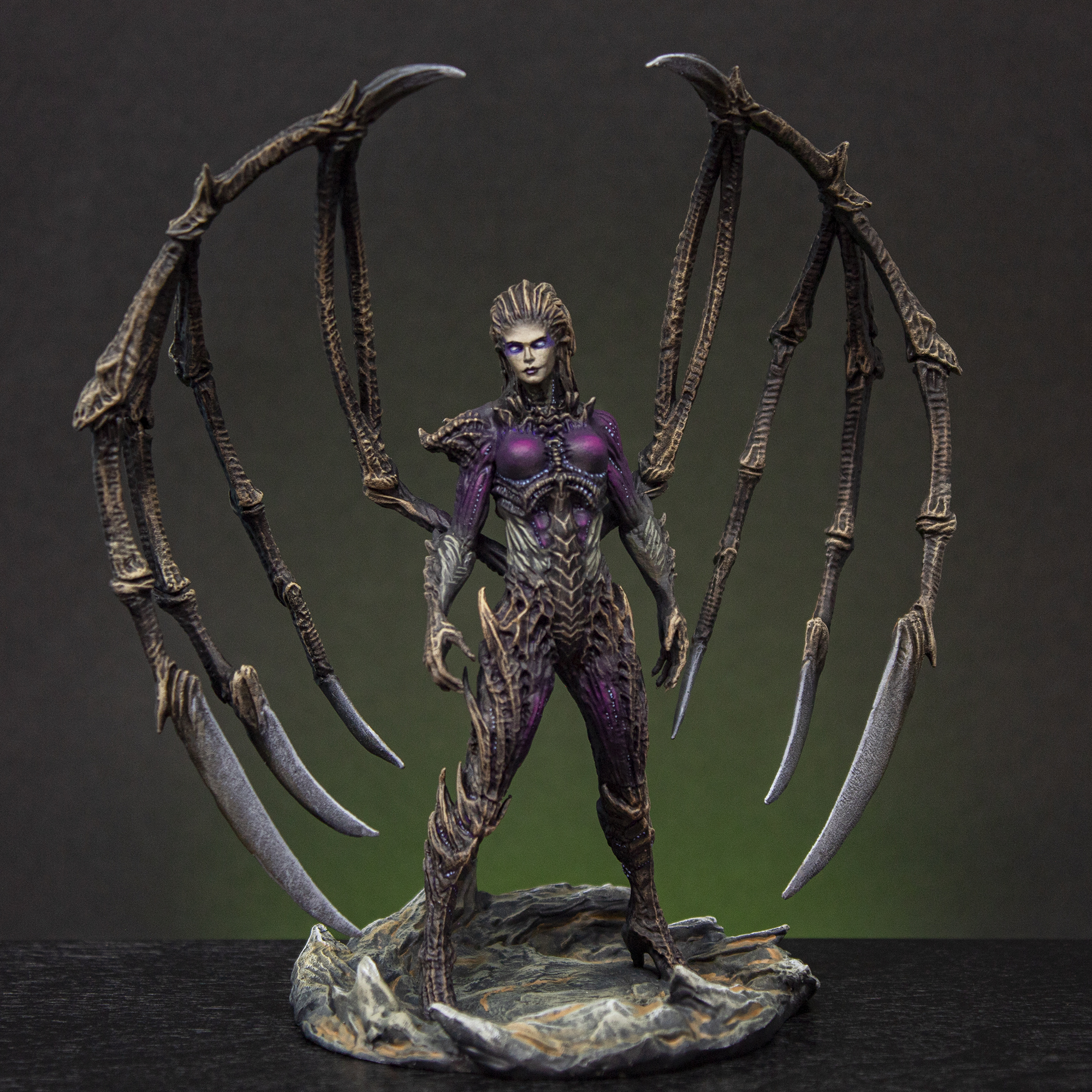 

Фигурка ATM Studio StarCraft: Sarah Kerrigan