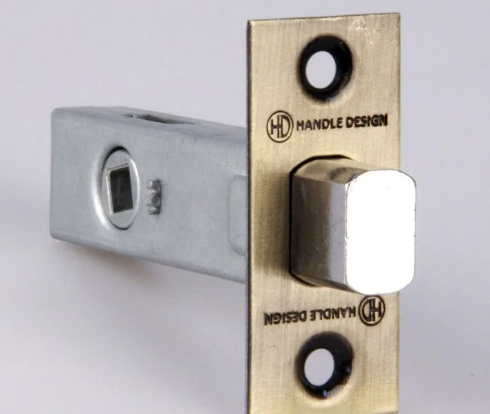 

Задвижка дверная HANDLE DESIGN 200 BR бронза