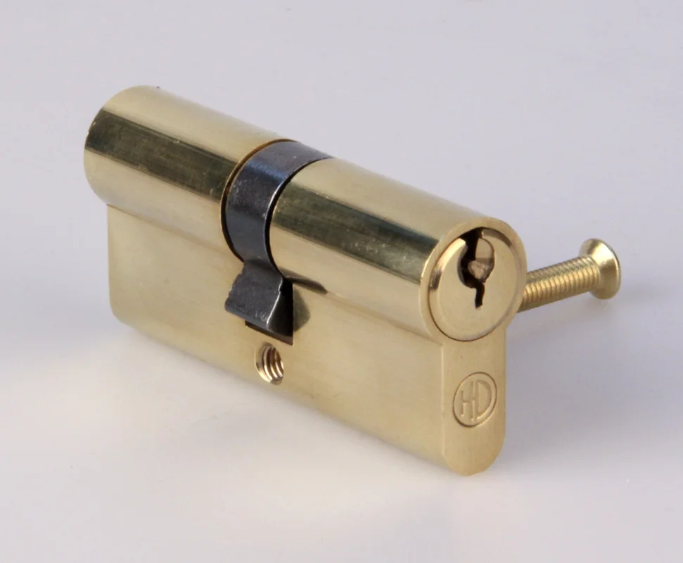 

Цилиндр HANDLE DESIGN универсальный 70мм 35х35 ключ/ключ PB латунь