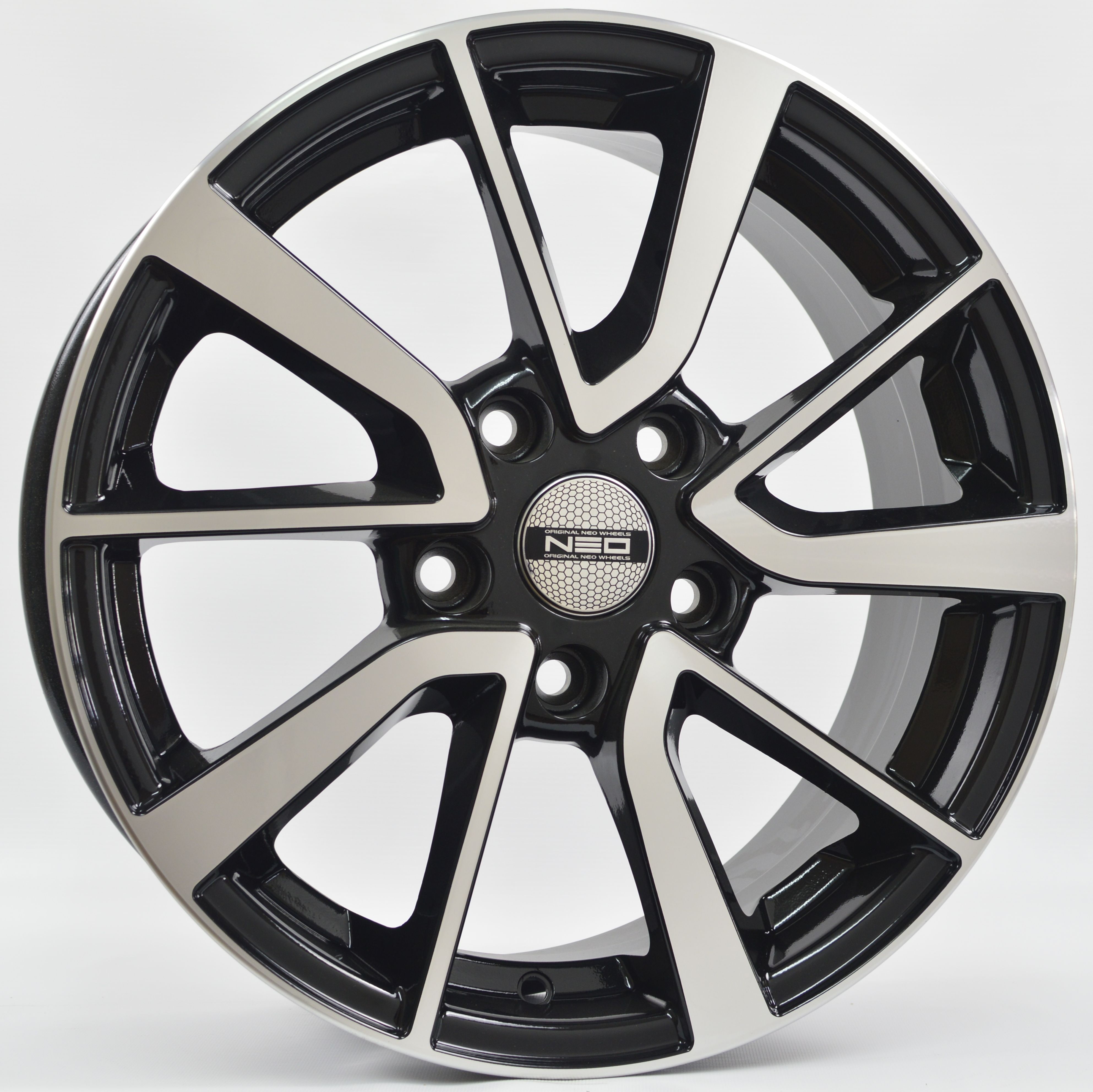 

Колесный диск Tech Line 663 6,5 x 16 5*114,3 45 66.1. Цвет: BD
