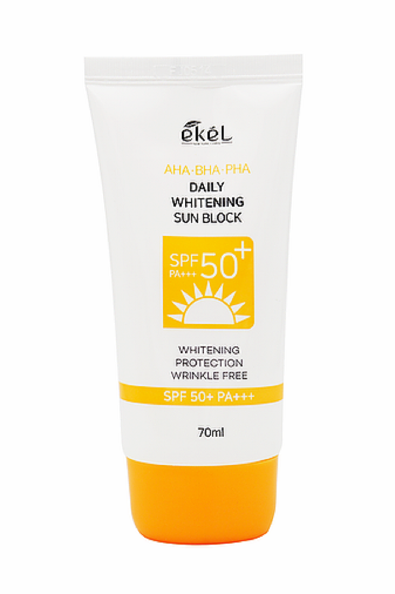 Солнцезащитный крем Ekel Daily Whitening Sun Block AHA BHA PHA SPF 50PA+++ 70 мл