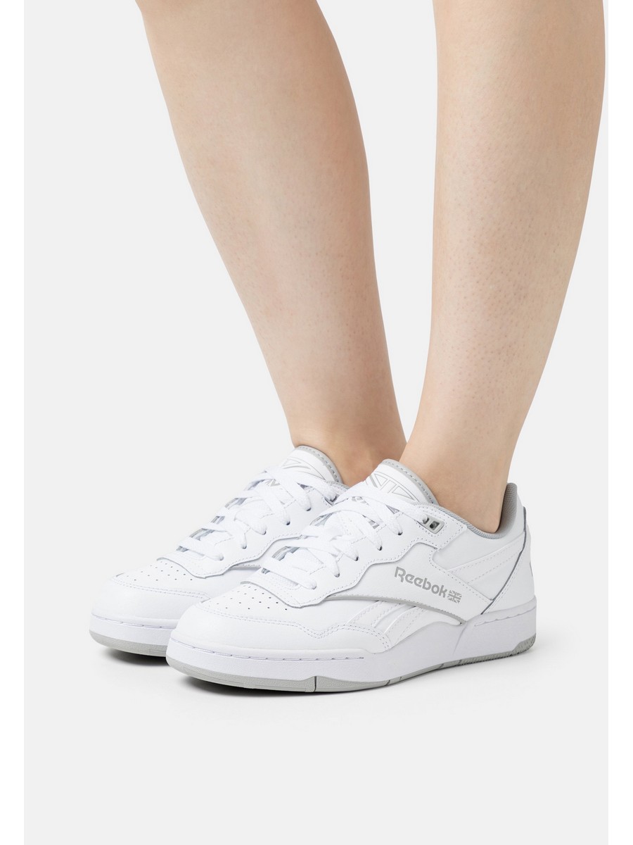 

Кеды женские Reebok RE011A0PH белые 38.5 EU, Белый, RE011A0PH