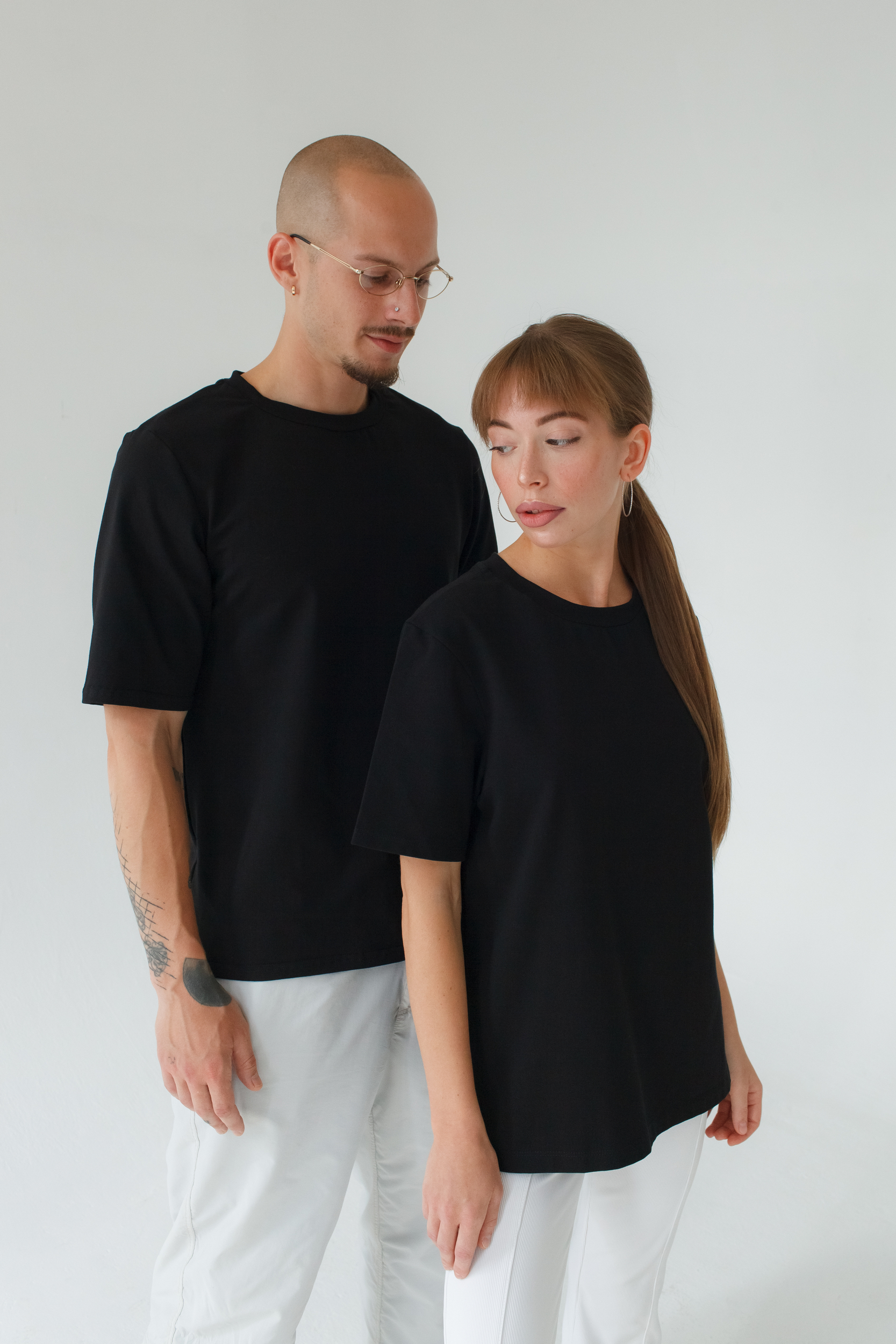 

Футболка унисекс ТеЗиС TZ111 черная 52-54 RU, Черный, TZ111