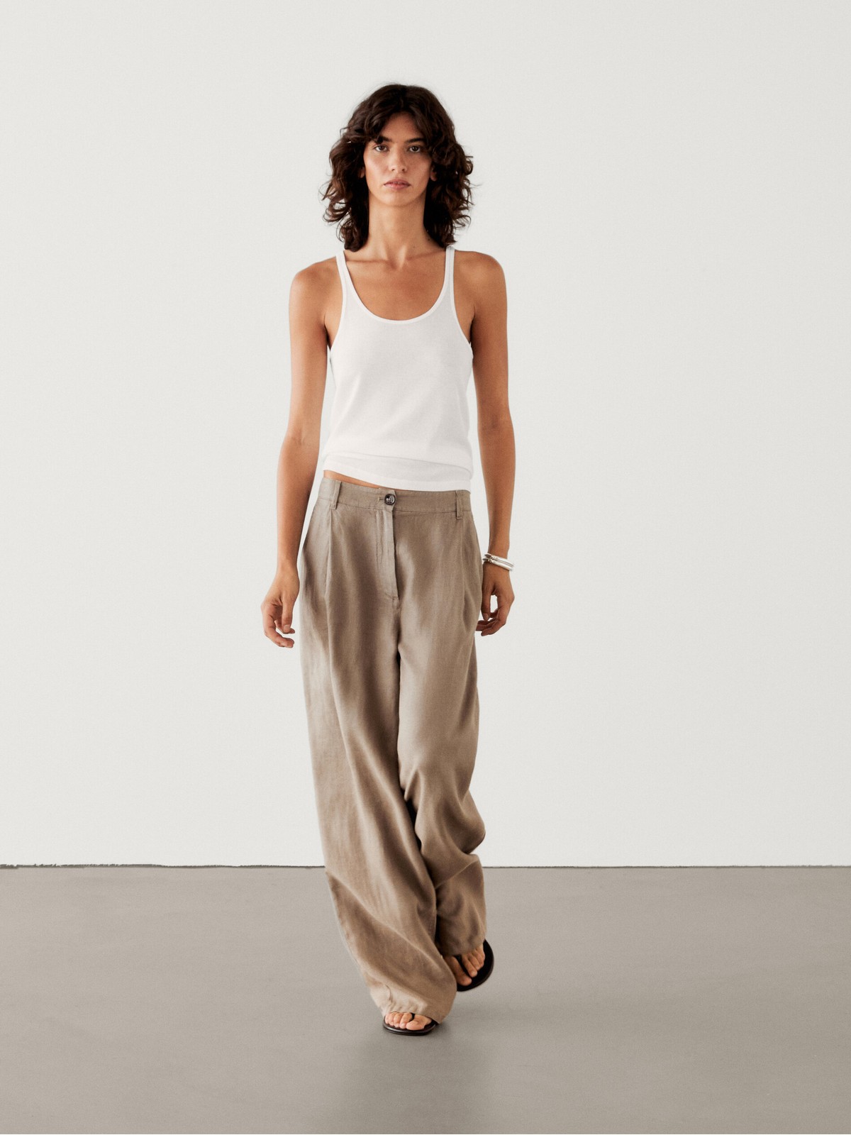 Брюки женские Massimo Dutti 5073770-I2024 бежевые 42 EU 16811₽