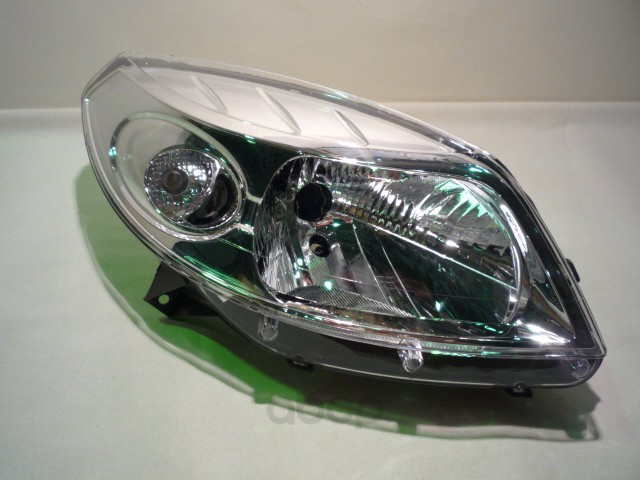 

Фара RENAULT 8200733877