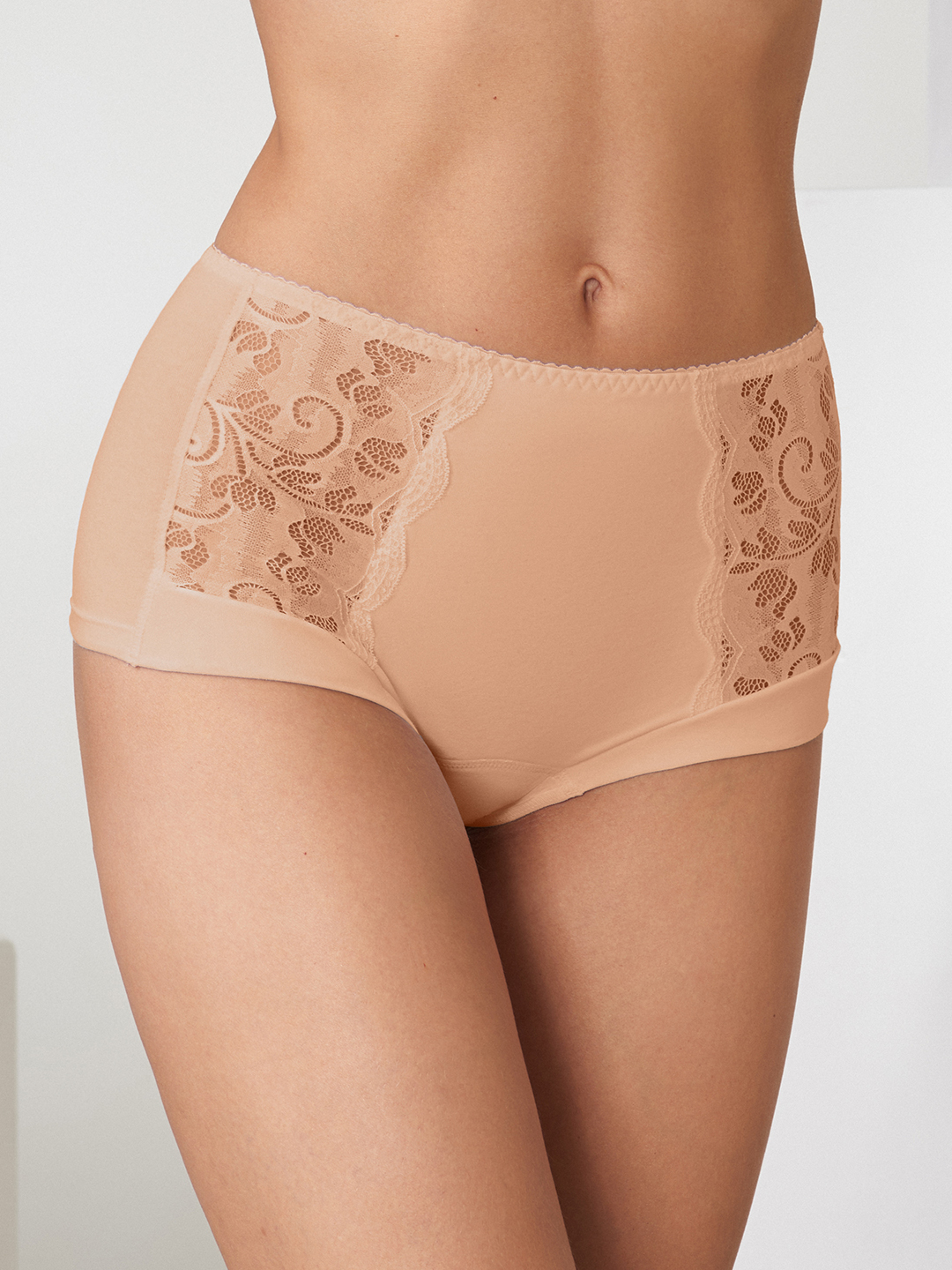 Трусы женские Millena 560-21М бежевые 108 2360₽