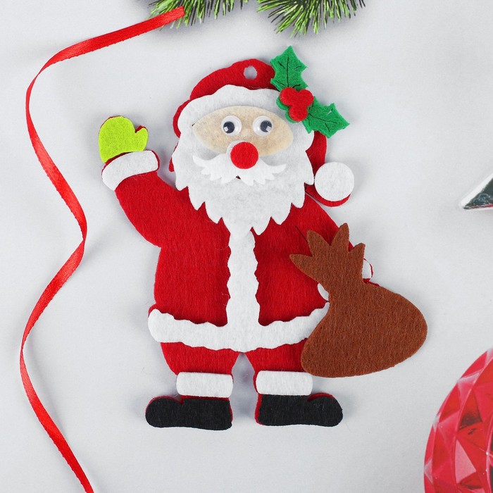 Набор для творчества - создай ёлочное украшение из фетра «Дед мороз с мешком подарков» ёлочное украшение 24 см азалия птичка красный