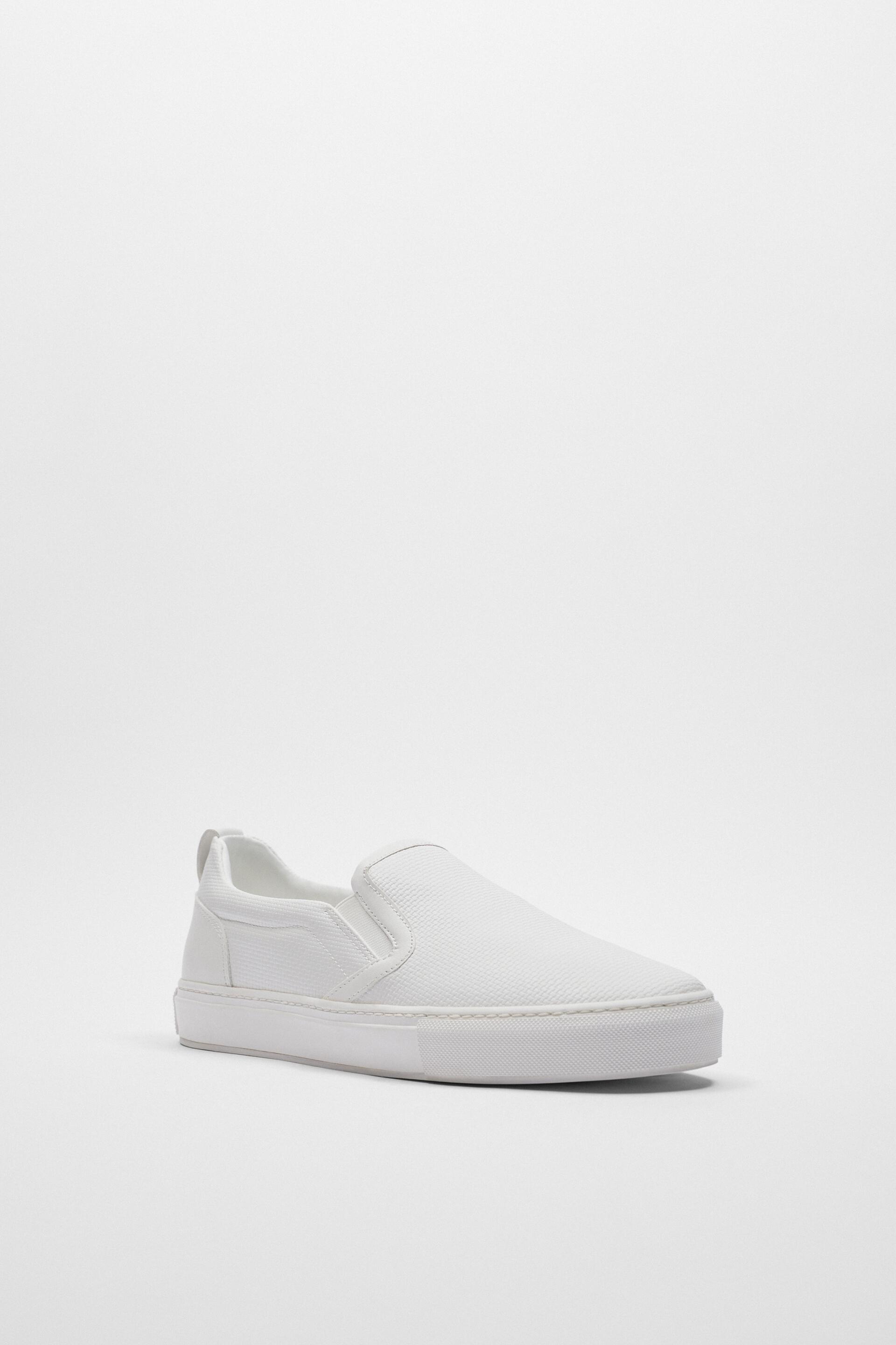 

Слипоны мужские ZARA 12214920 белые 43 RU (доставка из-за рубежа), 12214920