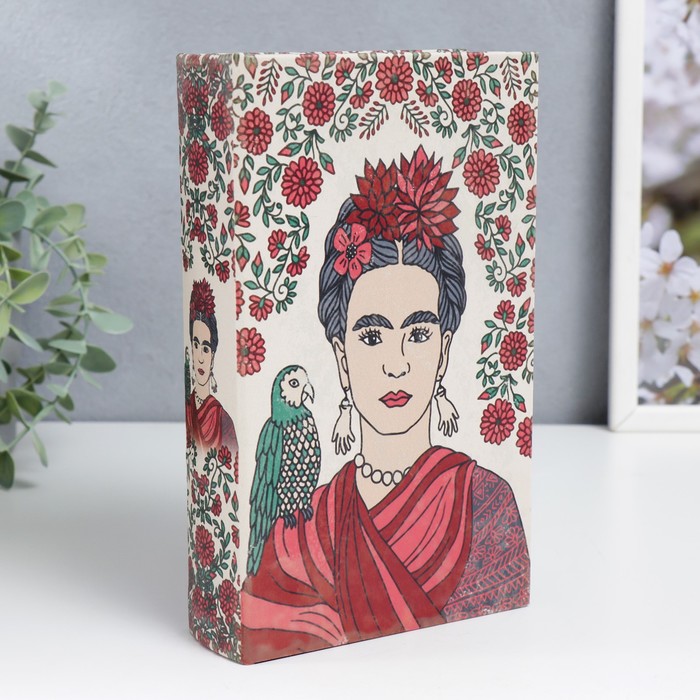 

Сейф-книга дерево кожзам "Фрида" 21х13х5 см