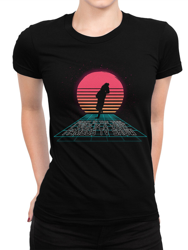 

Футболка женская Dream Shirts Синтвейв Конь БоДжек черная 2XL, Синтвейв Конь БоДжек