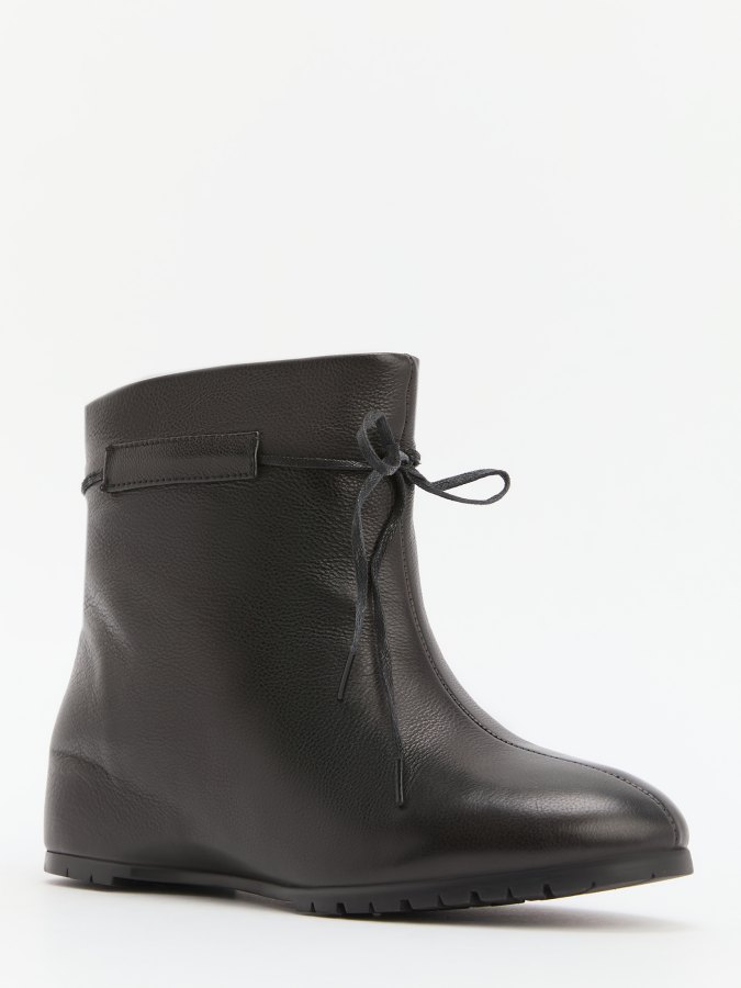 

Полусапоги женские Tendance GLC7871-01 черные 40 EU, Черный, GLC7871-01