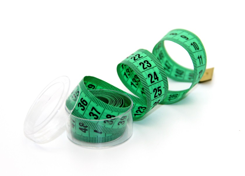 

Сантиметровая лента Рукоделие CM150-20/02 в пластиковом боксе 150см х 20мм, 12шт., CM150-20/02