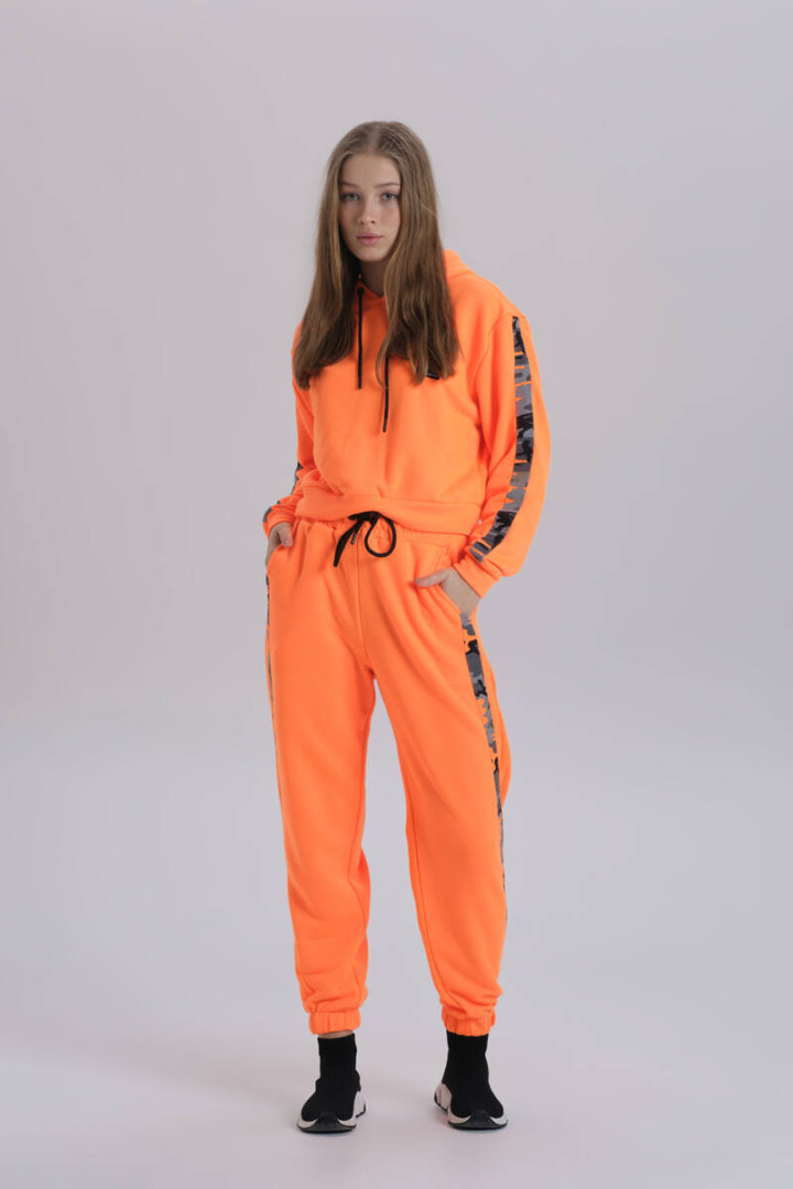 

Костюм женский DAVID&GERENZO 900000044373 оранжевый L-XL (доставка из-за рубежа), 900000044373
