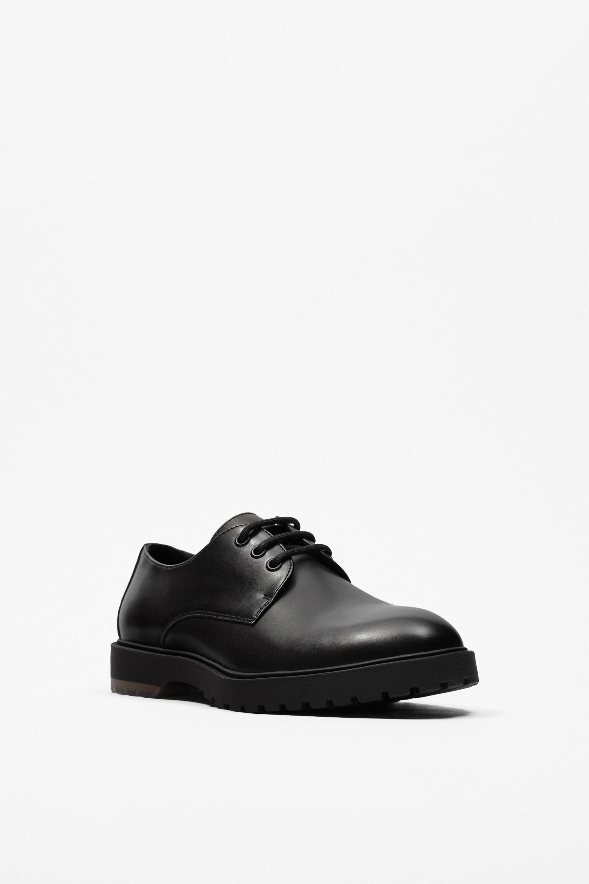 

Туфли мужские ZARA 12507920 черные 41 RU (доставка из-за рубежа), 12507920