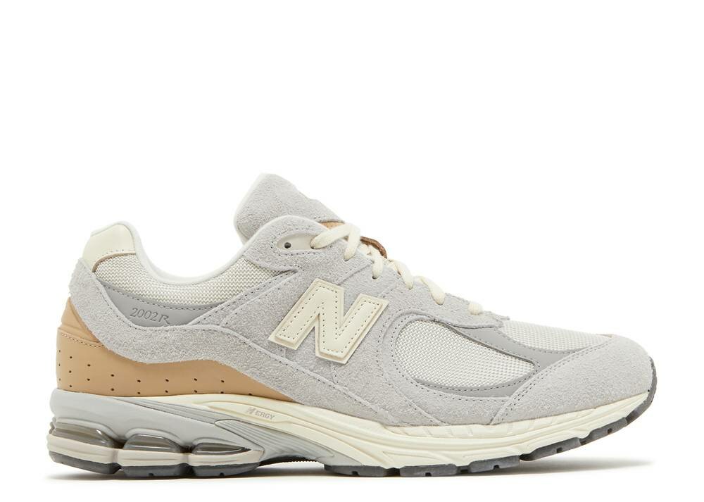 

Кроссовки унисекс New Balance M2002RSA бежевые 40 EU, Бежевый, M2002RSA