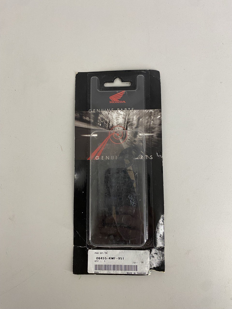 

Колодки тормозные HONDA передние, оригинал, 1