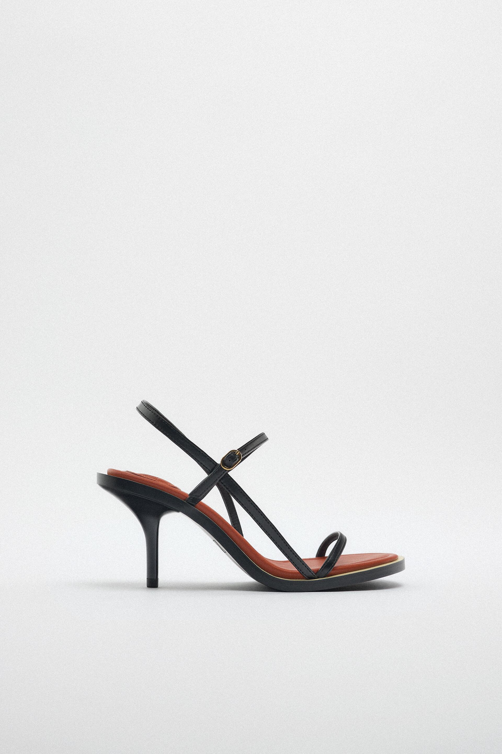 

Босоножки женские ZARA 177652 черные 41 RU (доставка из-за рубежа), 177652