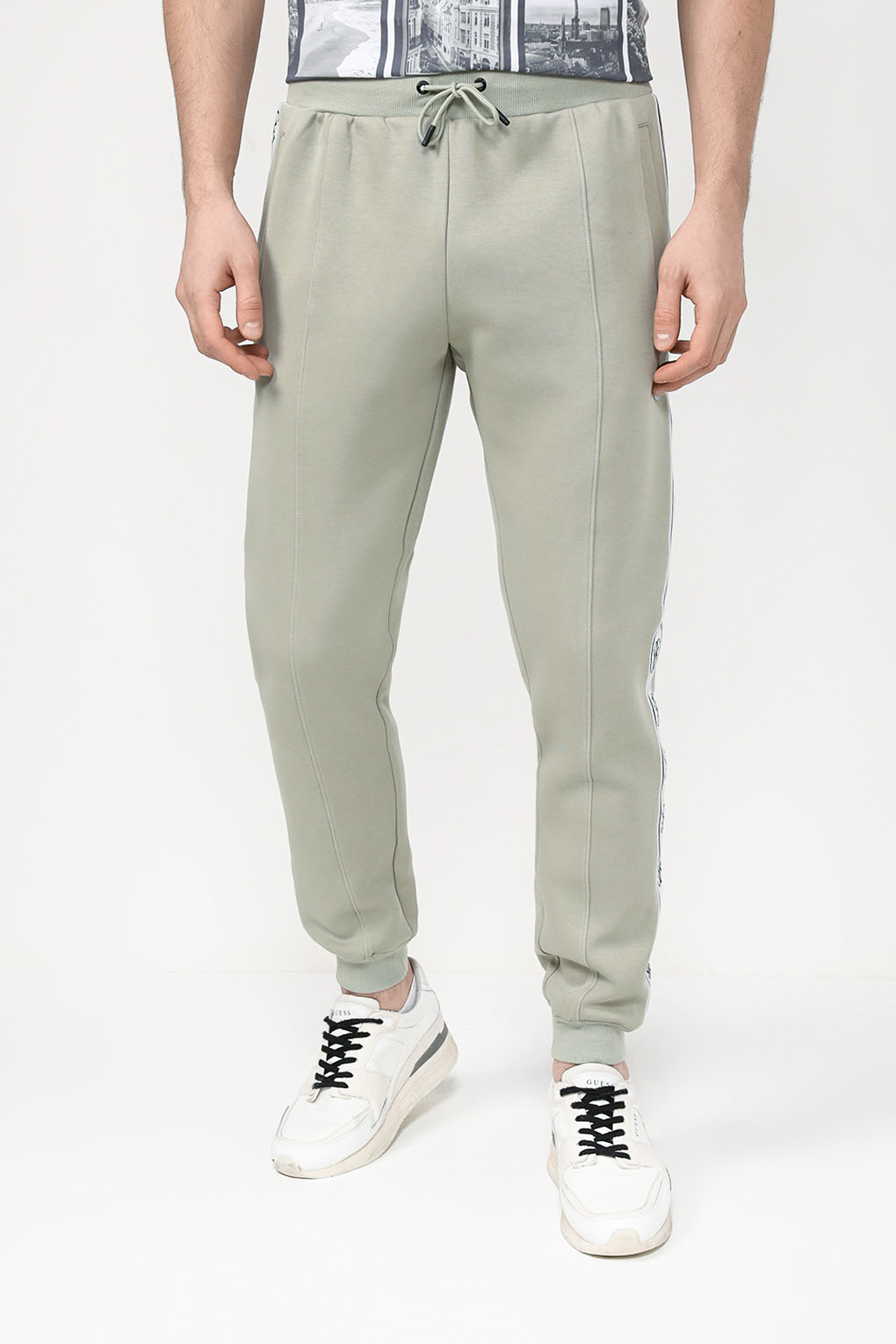 

Спортивные брюки мужские Guess Z2YB09 KB3P2 зеленые XL, Зеленый, Z2YB09 KB3P2
