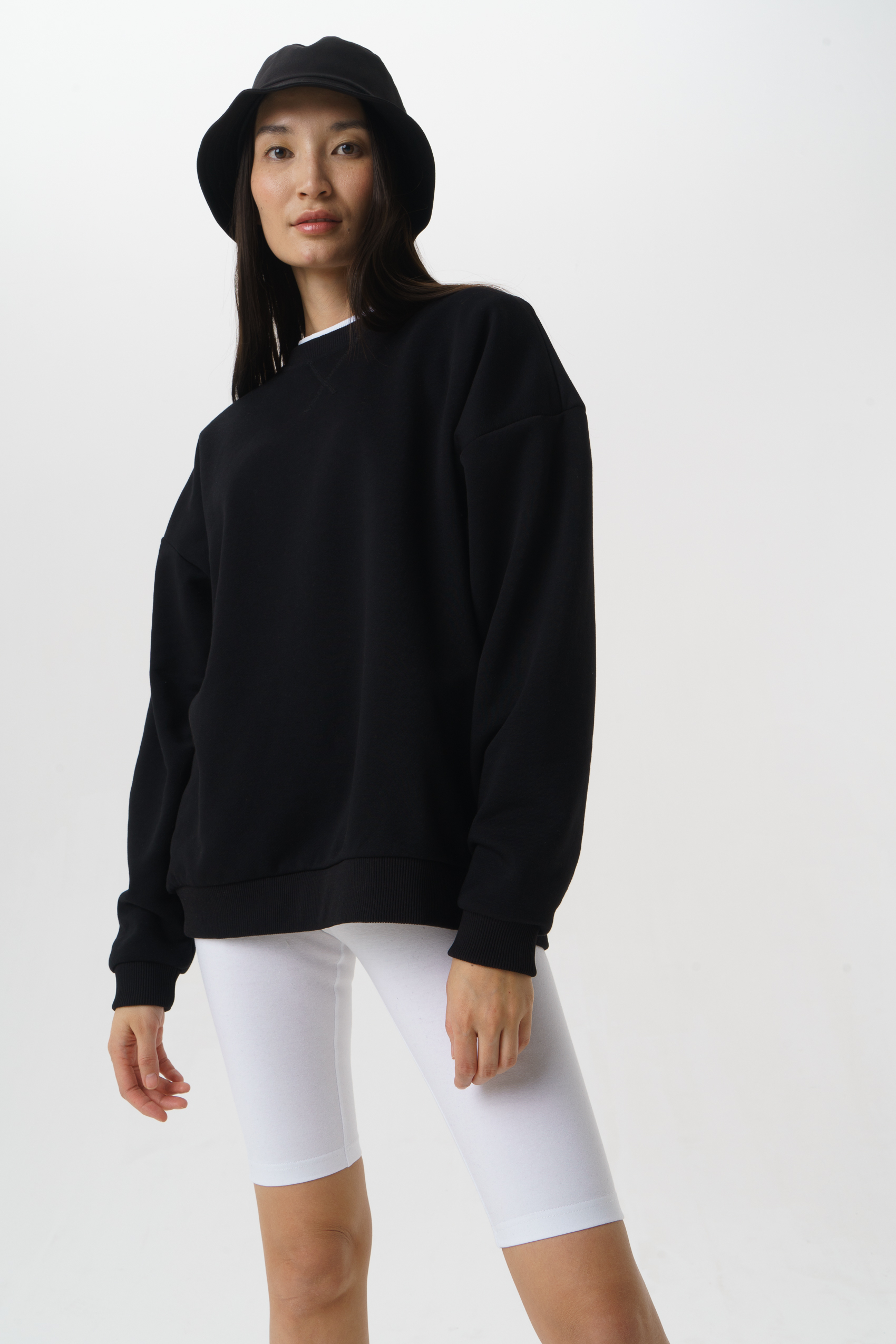 

Свитшот женский Ennergiia SS22-WG08 черный 48 RU, SS22-WG08