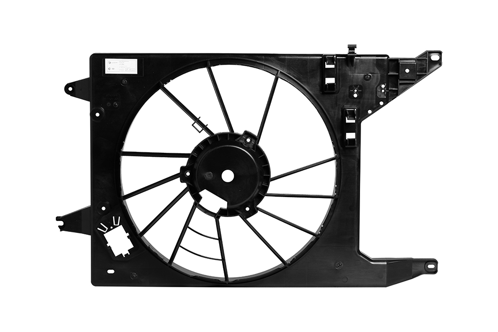 LUZAR Кожух эвентилятора для ам Лада Largus (12-)Renault Logan (08-) АС (LFS 0966)