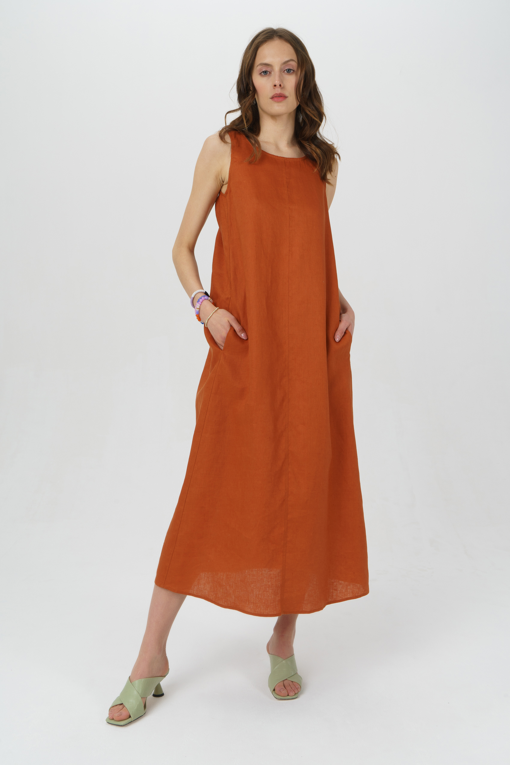 

Сарафан женский Ennergiia SS22-WLen05 коричневый M, SS22-WLen05