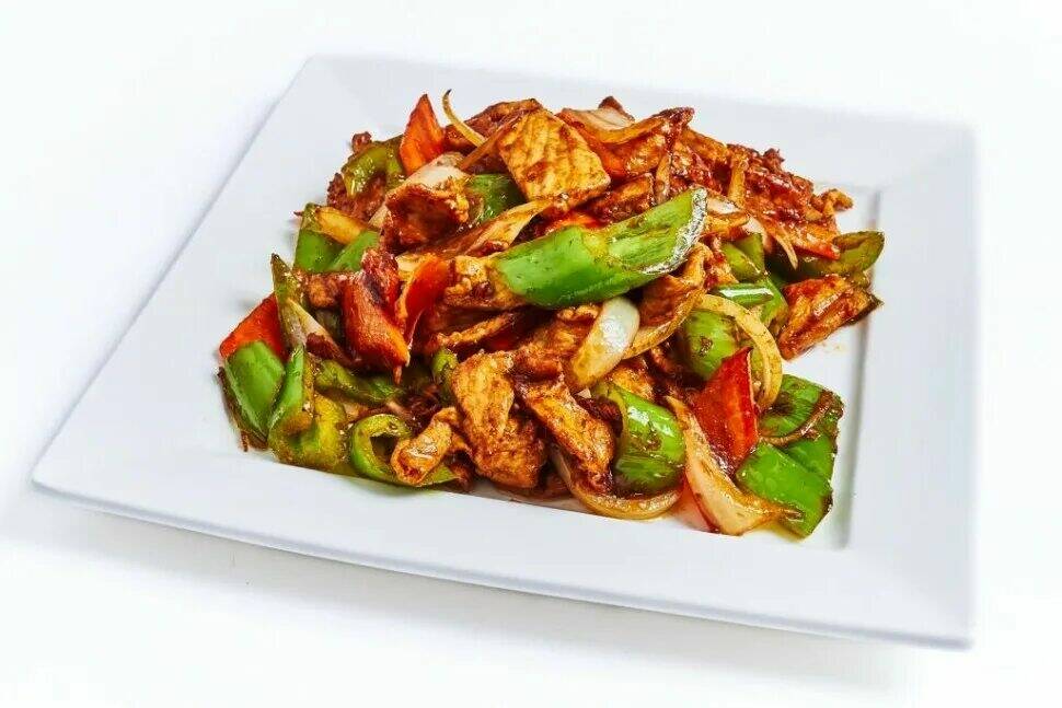 

Салат Боул с курицей-киноа и ореховым соусом 250 г