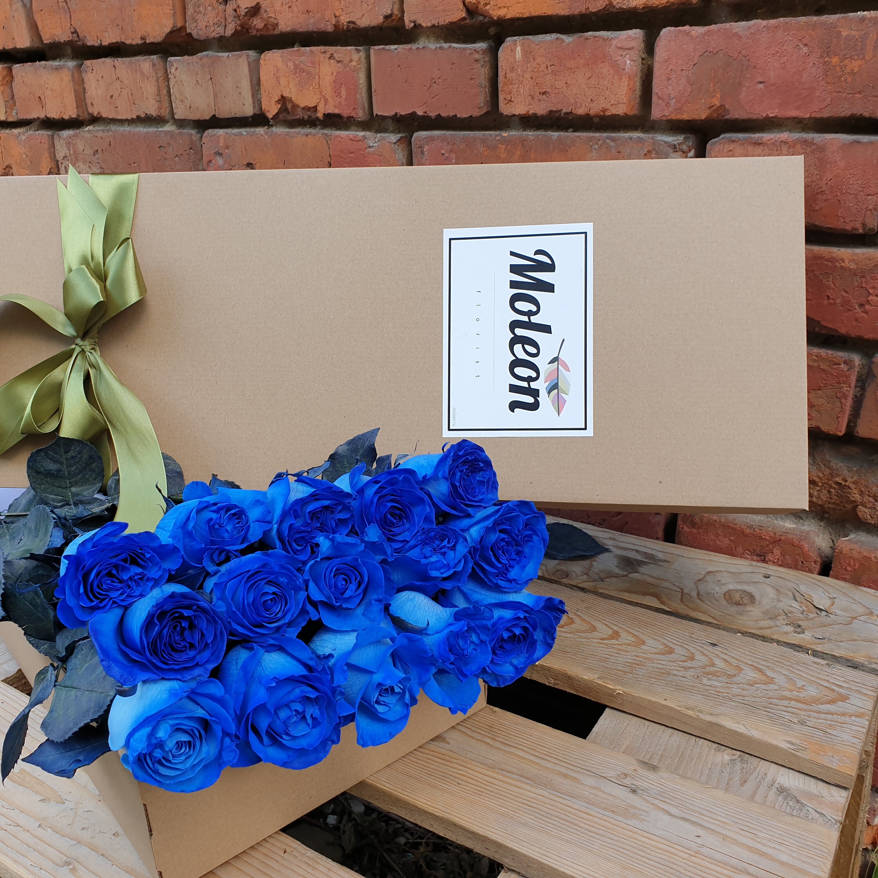

Монобукет Простороза.ру роза 50 см 15 шт. синий в крафт коробке