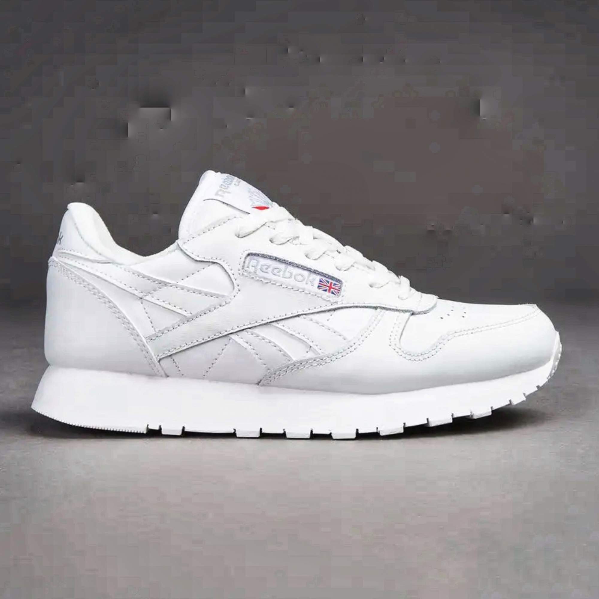 

Кроссовки женские Reebok Classic белые 38 1/3 EU, Белый, Classic