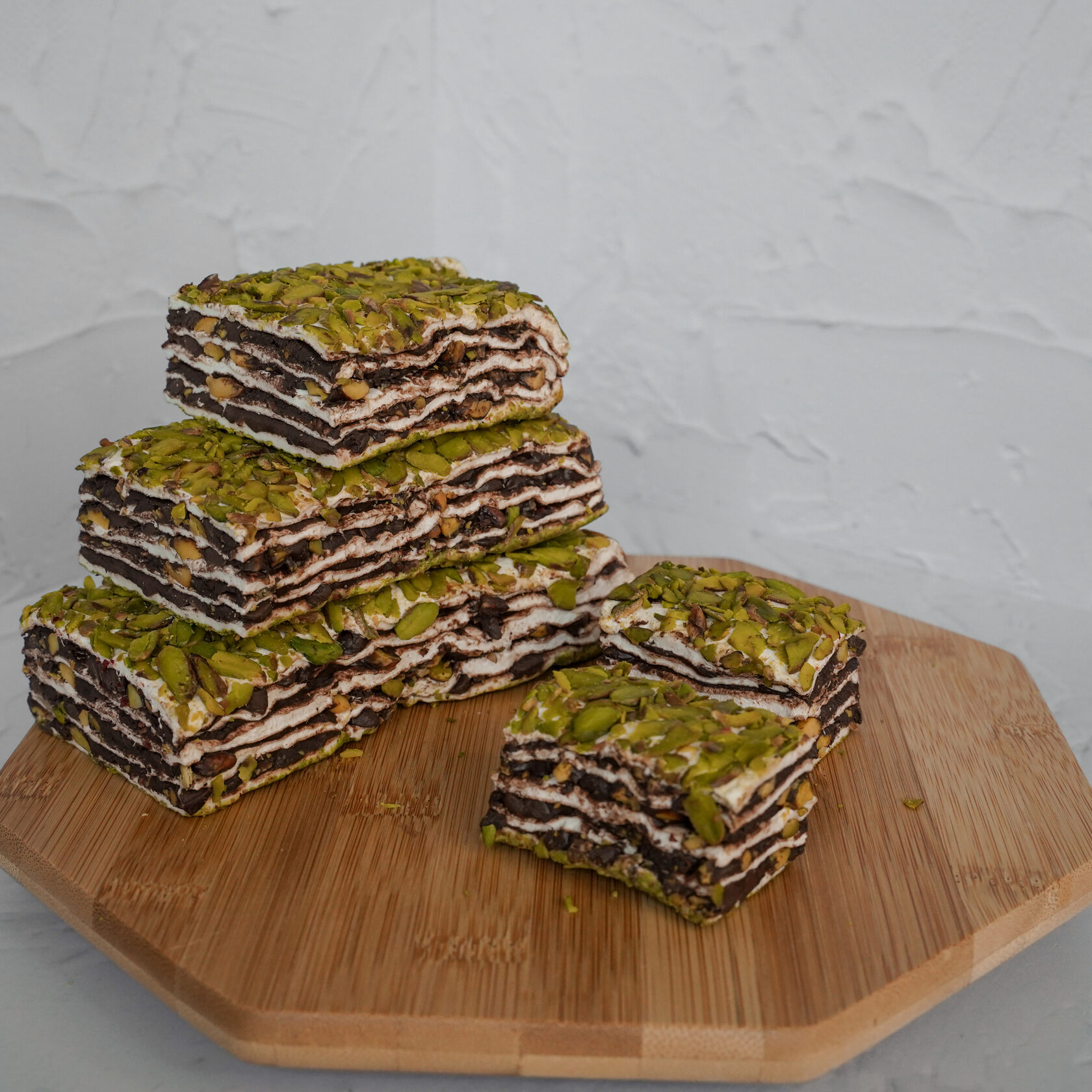 Рахат лукум Лавочка Султана молочный торт фисташками и шоколадом, 500 г