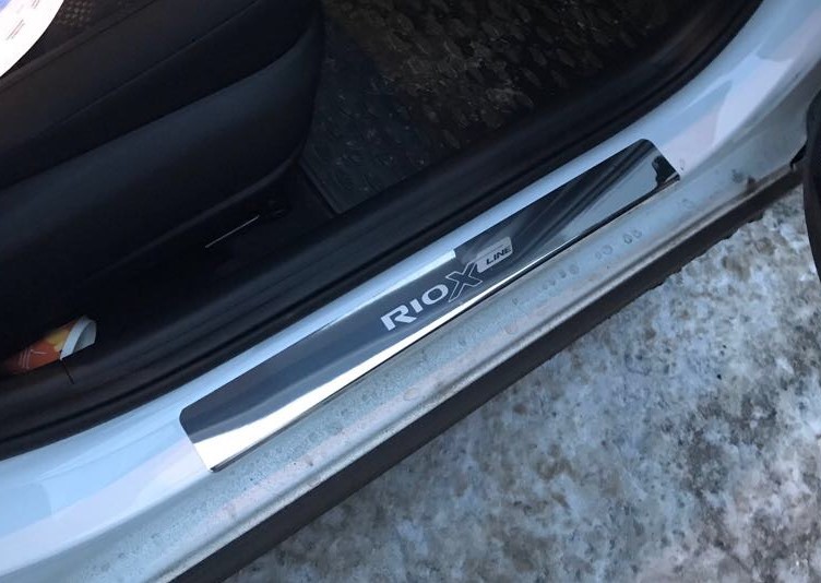 

Накладки INOX на пороги из нерж. стали для Kia Rio X-Line Hb 2017-н.в.
