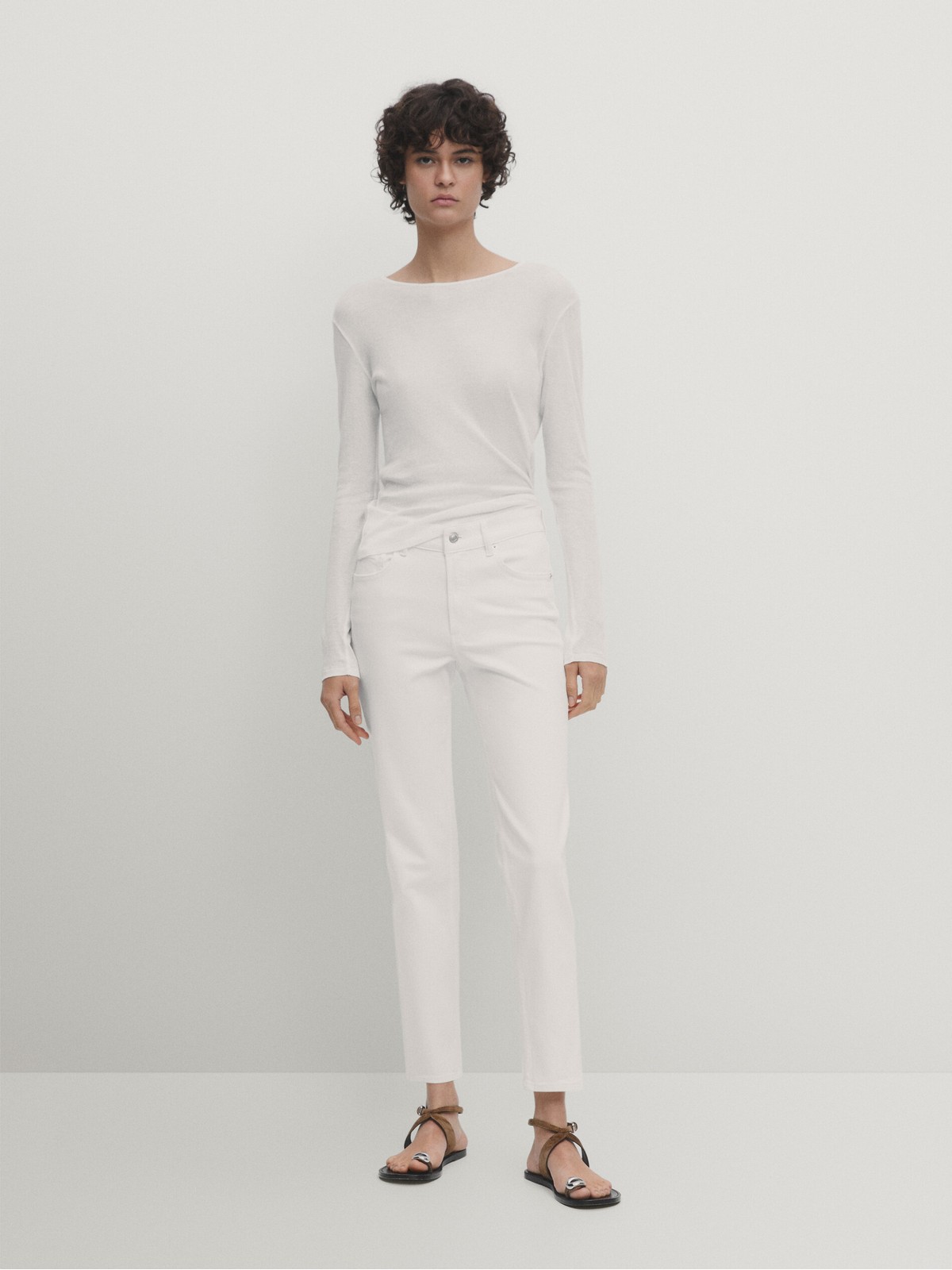 

Джинсы женские Massimo Dutti 5060/519-I2024 белые 36 EU, Белый, 5060/519-I2024