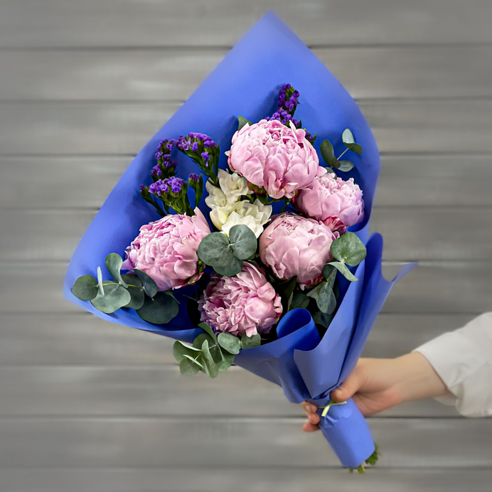 

Букет из пионов и фрезий, Букет Маркет, Розовые пионы, B2481