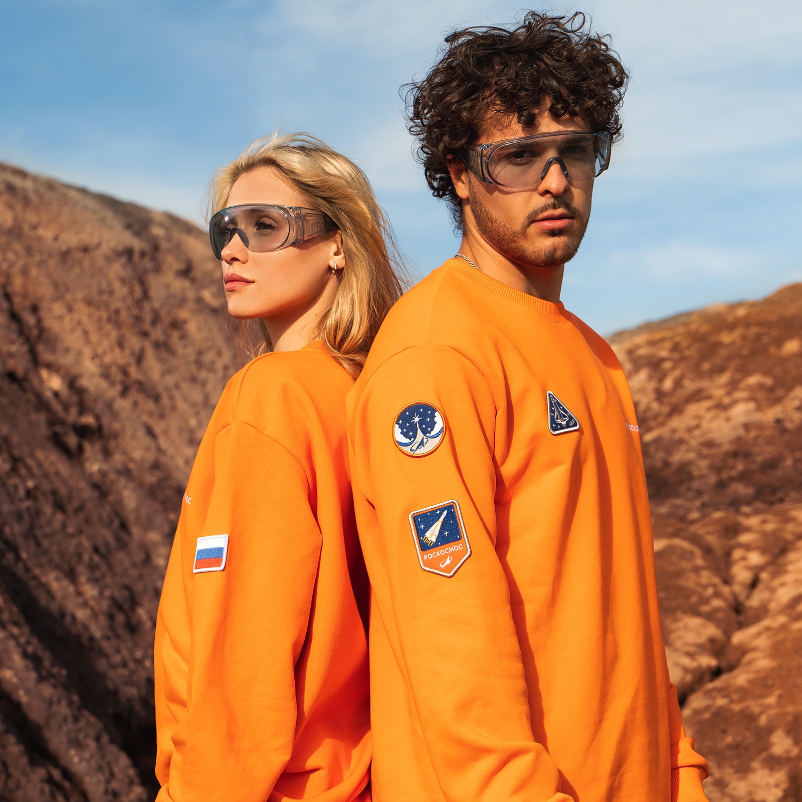 

Свитшот унисекс РОСКОСМОС х ONLYTOP orswt_1 оранжевый XXL, orswt_1