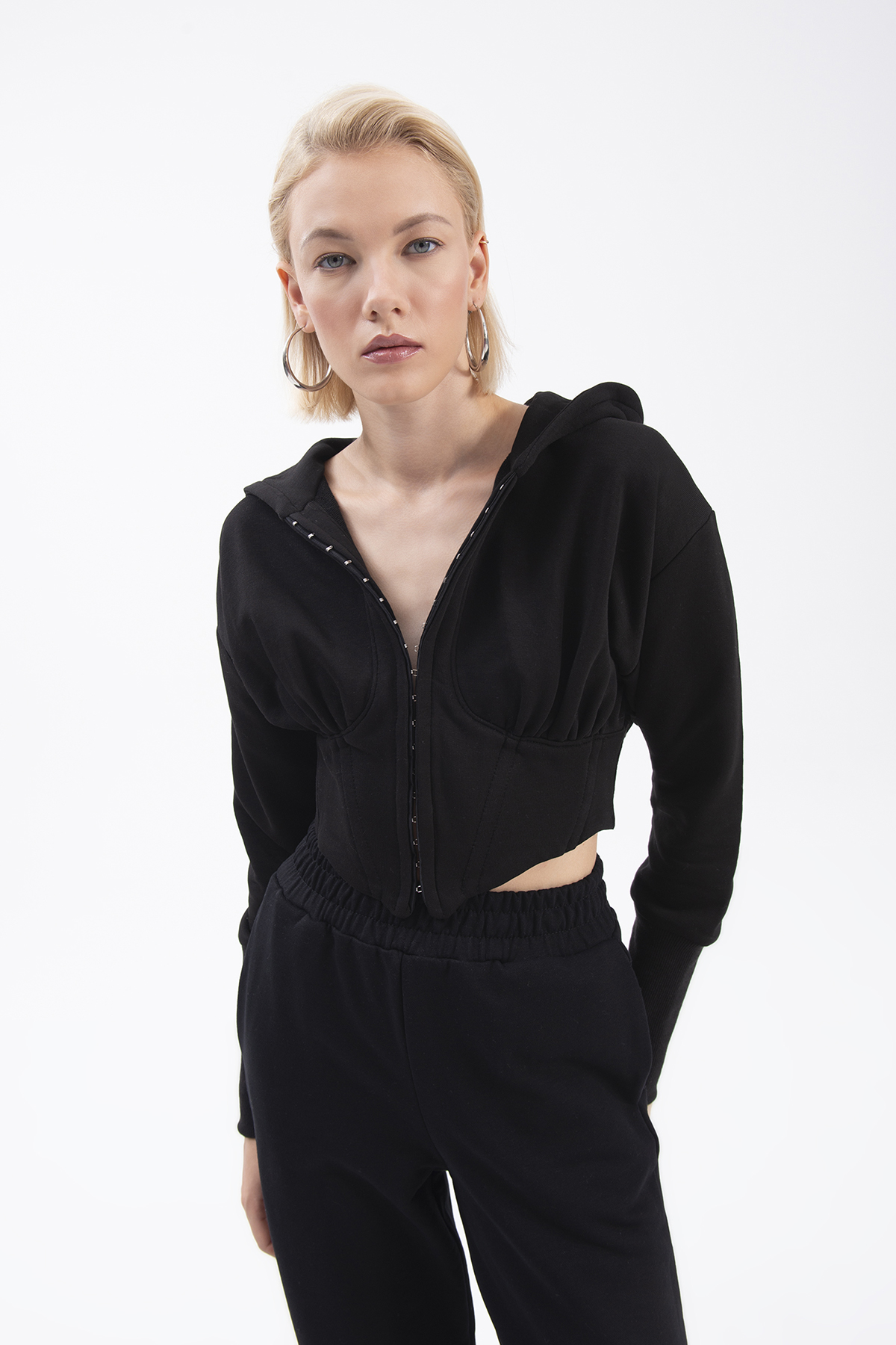 

Толстовка женская THE KUBRA 18516 черная XS, Черный, 18516