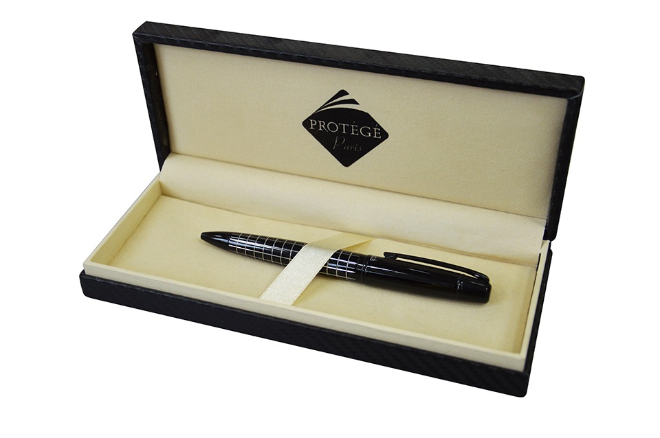 Шариковая ручка PROTEGE цвет корпуса черный с рельефным рисунком в подарочной коробке