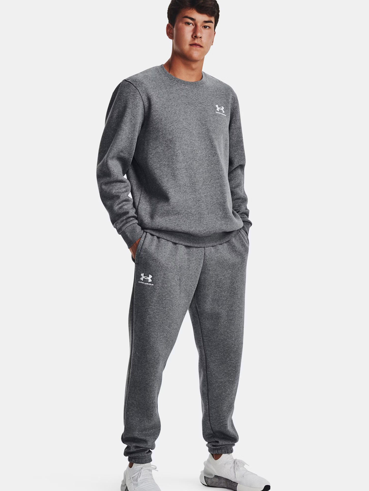 

Брюки мужские Under Armour Essential Fleece Jogger 1373882-012 серые L, Серый, Essential Fleece Jogger