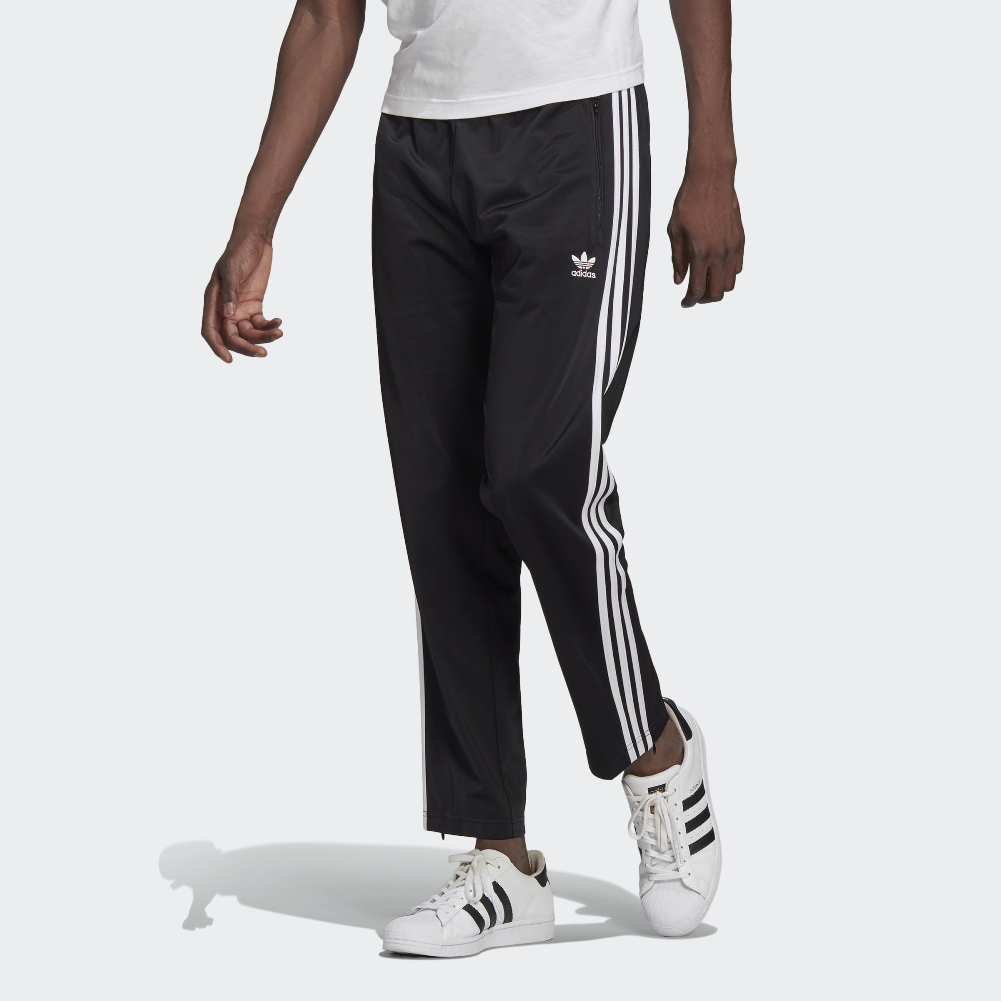 

Спортивные брюки мужские Adidas GN3517 черные L, GN3517