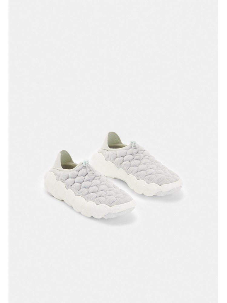 

Слипоны женские Nike NI111A1GB серые 44 EU, Серый, NI111A1GB