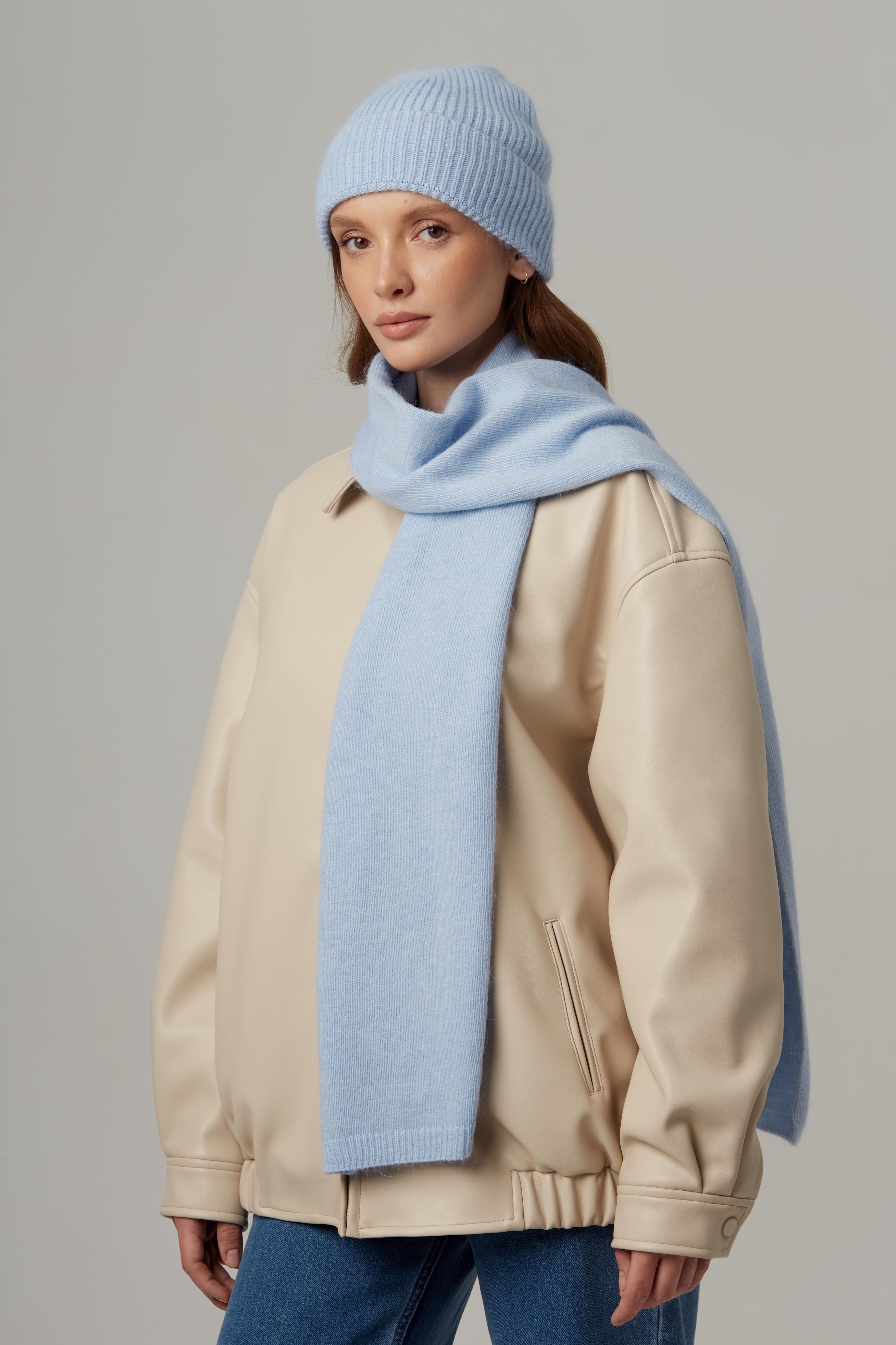 

Шапка женская Фабрика Оренбургских пуховых платков ShP 405 голубой, р. 54-56, ShP 405