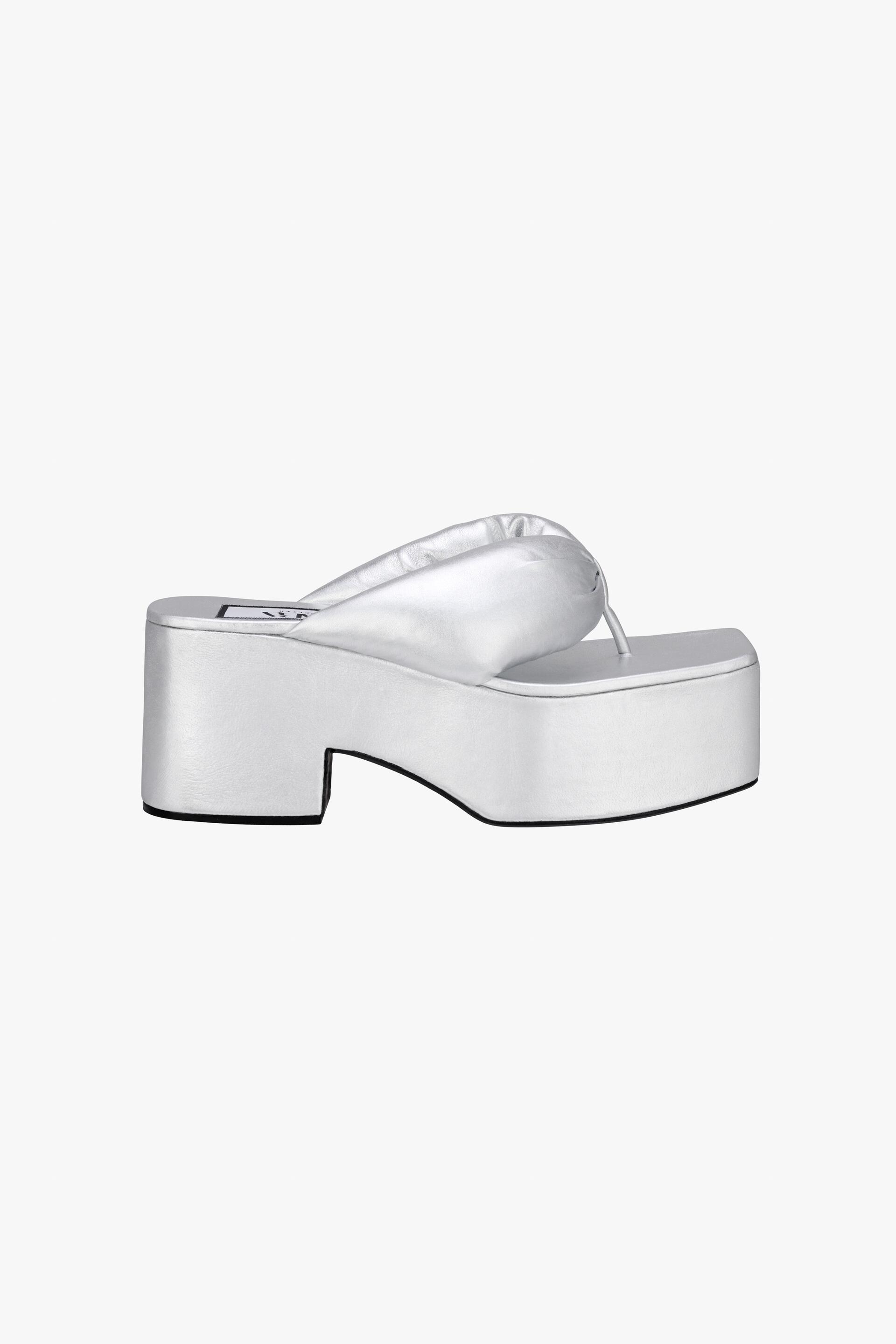 

Сабо женские ZARA 14310010 серебристые 38 RU (доставка из-за рубежа), 14310010