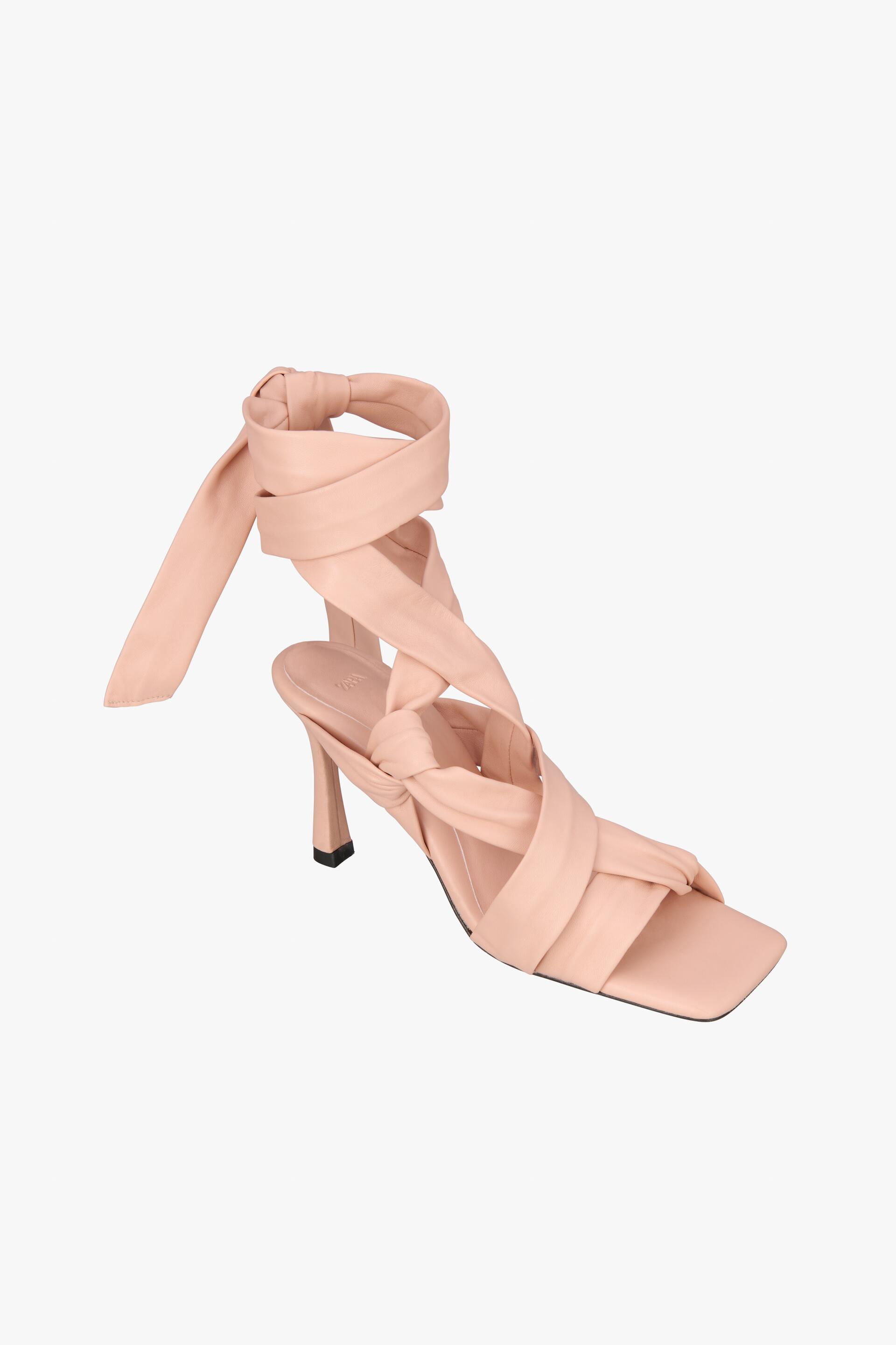 

Босоножки женские ZARA 201671 желтые 41 RU (доставка из-за рубежа), 201671