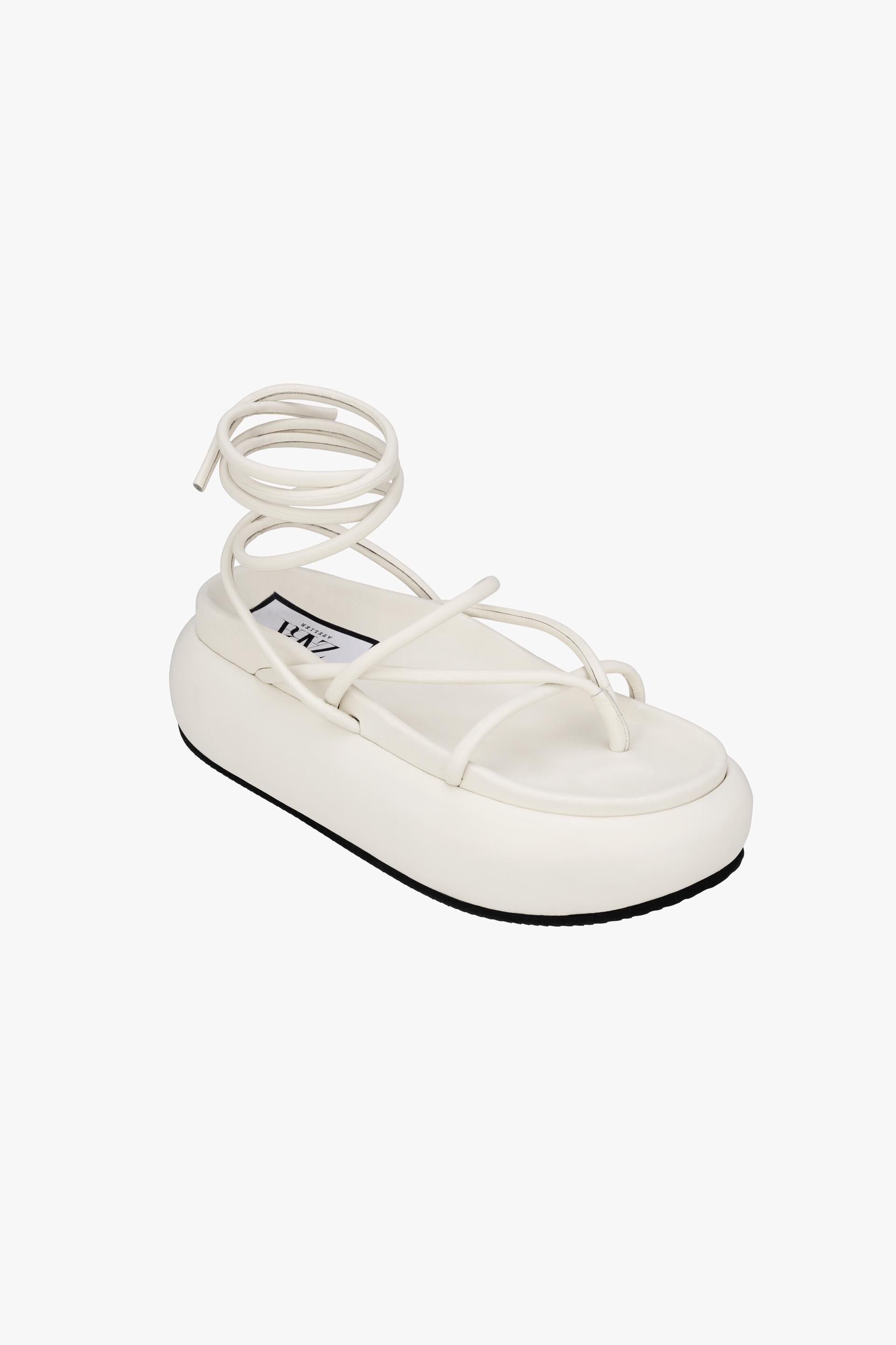 

Сандалии женские ZARA 197324 белые 38 RU (доставка из-за рубежа), 197324