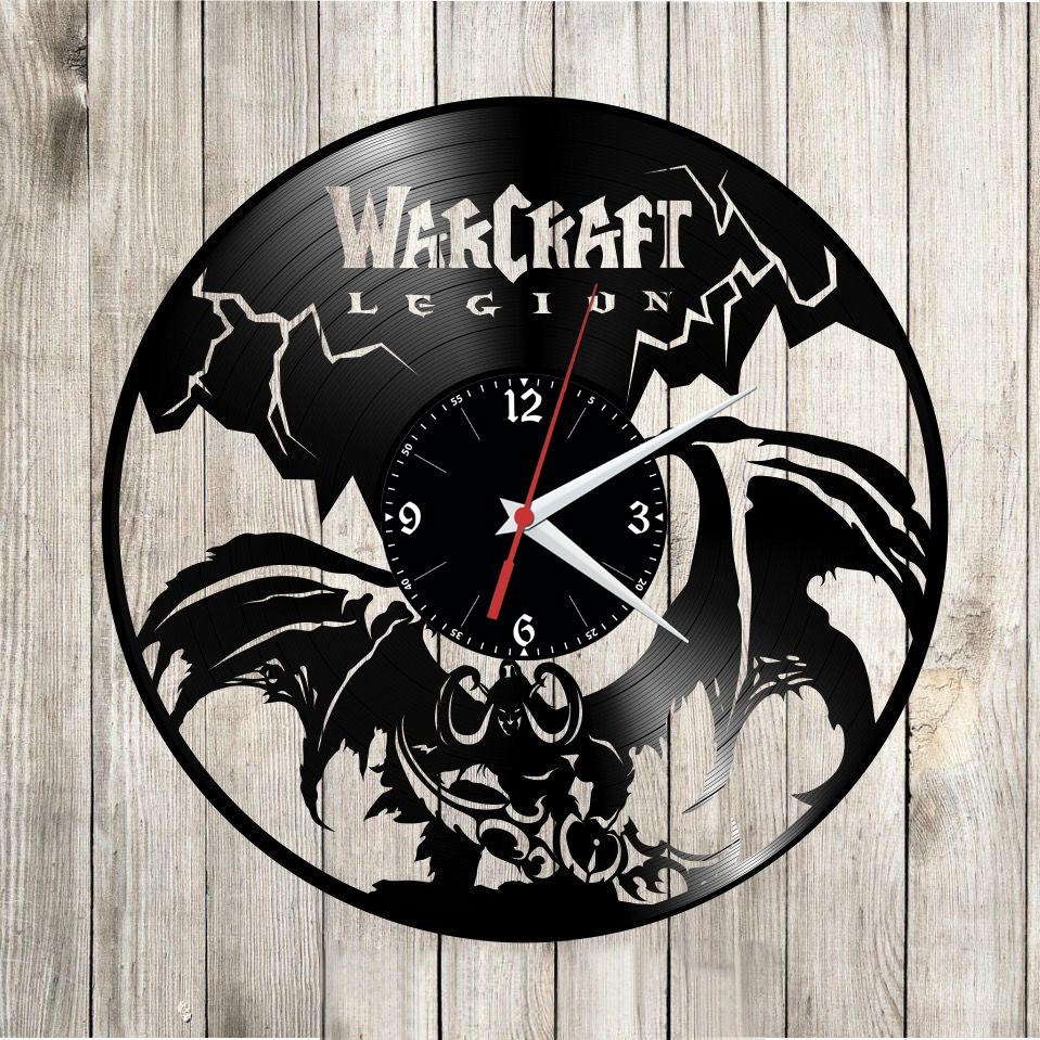 фото Часы из виниловой пластинки (c) vinyllab - warcraft