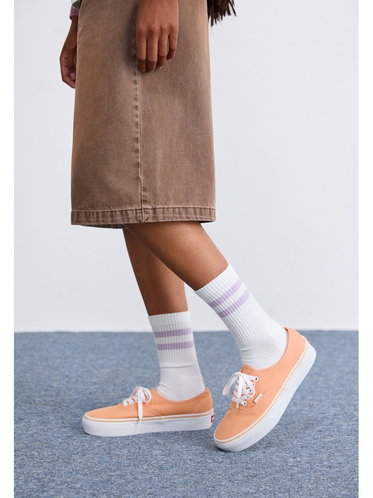 

Кеды женские VANS VA211A061 оранжевые 42 EU, Оранжевый, VA211A061