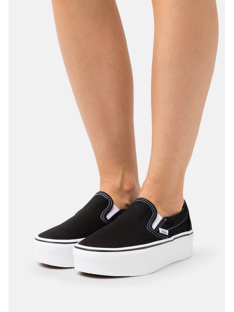 

Слипоны женские VANS VA211A0F3 черные 42 EU, Черный, VA211A0F3