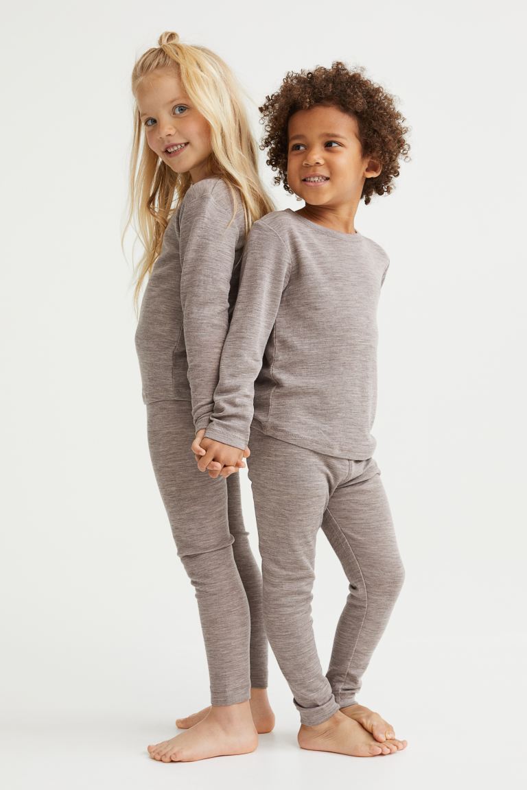 

Костюм детский H&M 1071493, цвет светло-коричневый, размер 122 (доставка из-за рубежа), 1071493