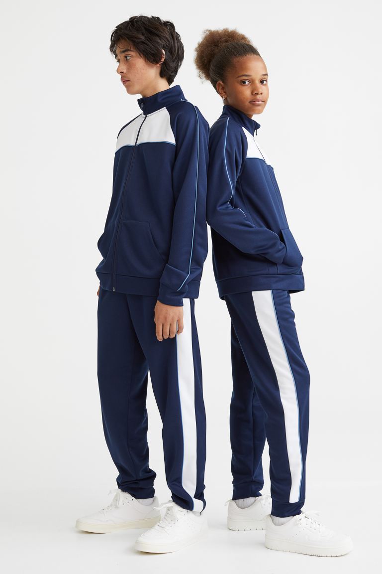 

Костюм детский H&M 1071578, темно-синий/разноцветный, размер 158 (доставка из-за рубежа), 1071578