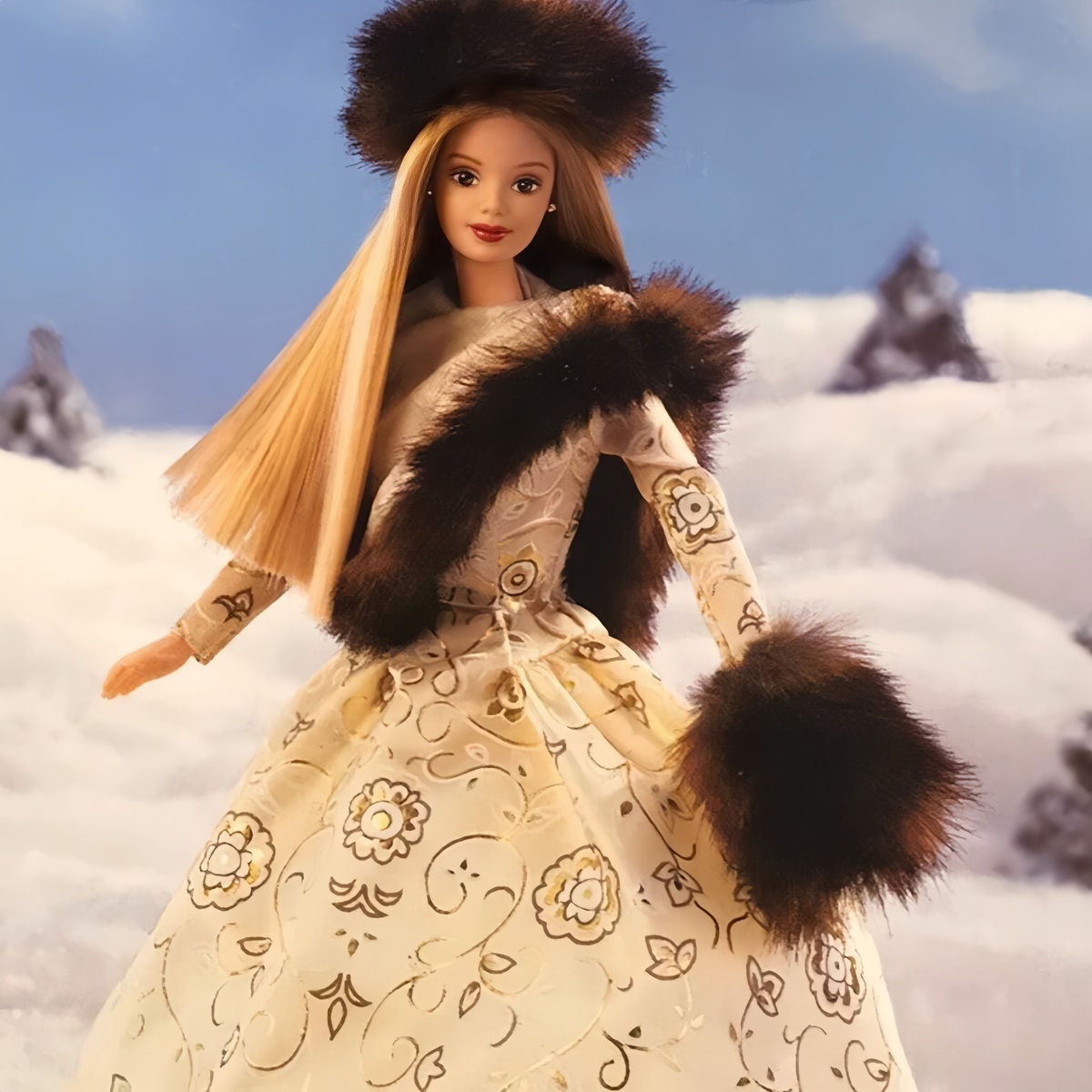 

Кукла Барби коллекционная Barbie Winter Classic Gorgeous 2001