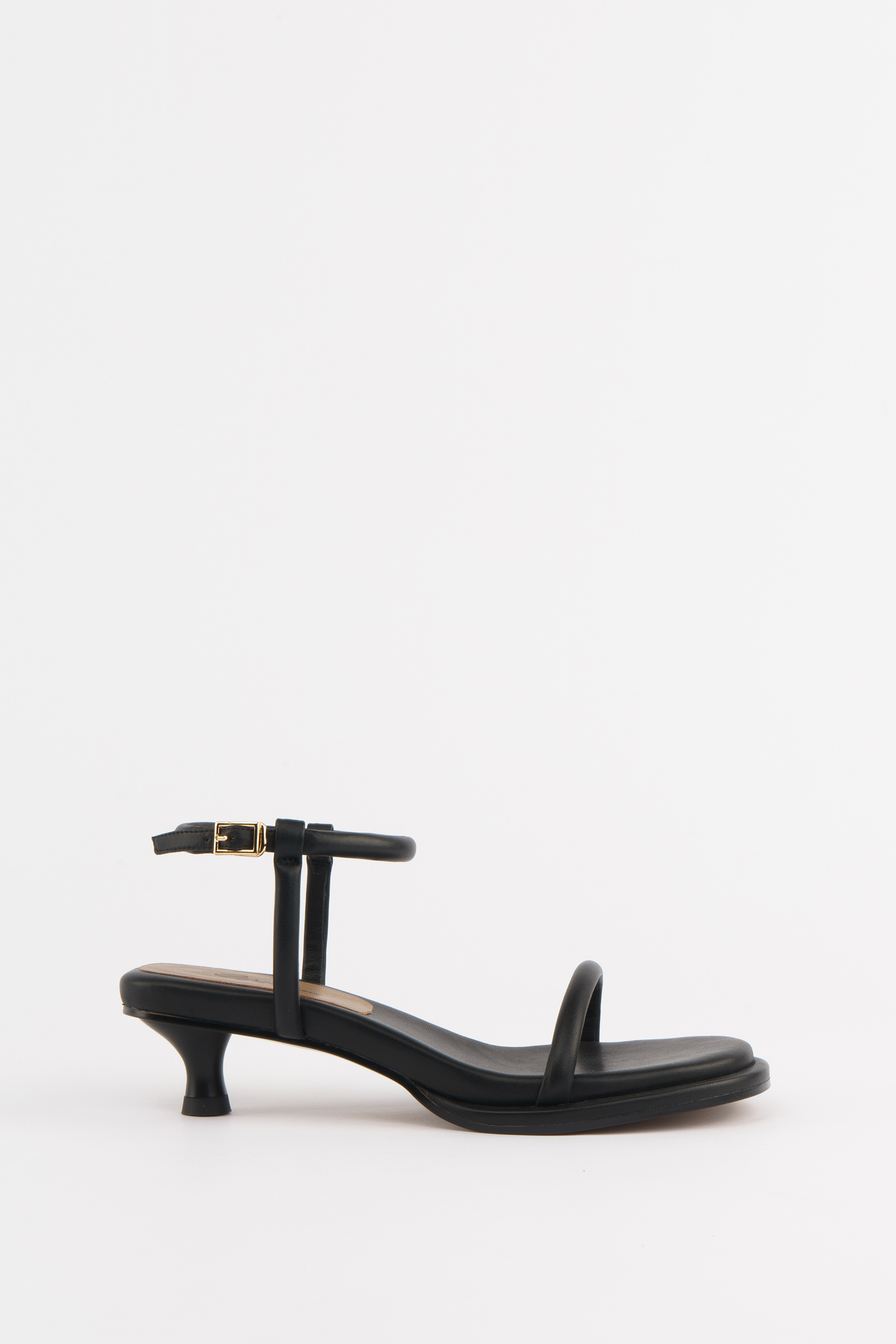 

Босоножки женские CORSOCOMO CC9251-WL черные 36 RU, CC9251-WL